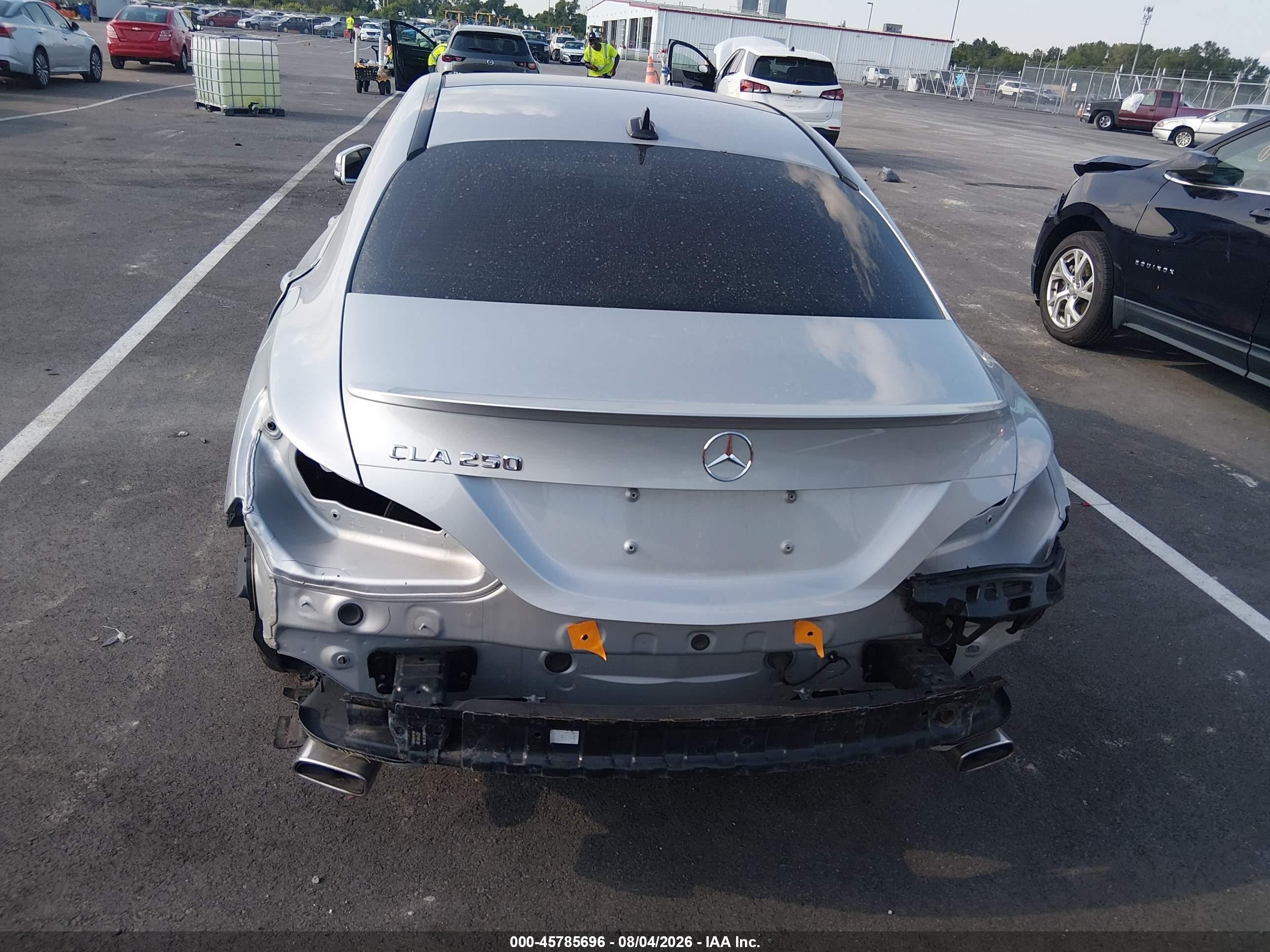 2014 Mercedes-benz Cla 250   Silver vin: WDDSJ4EB9EN037927