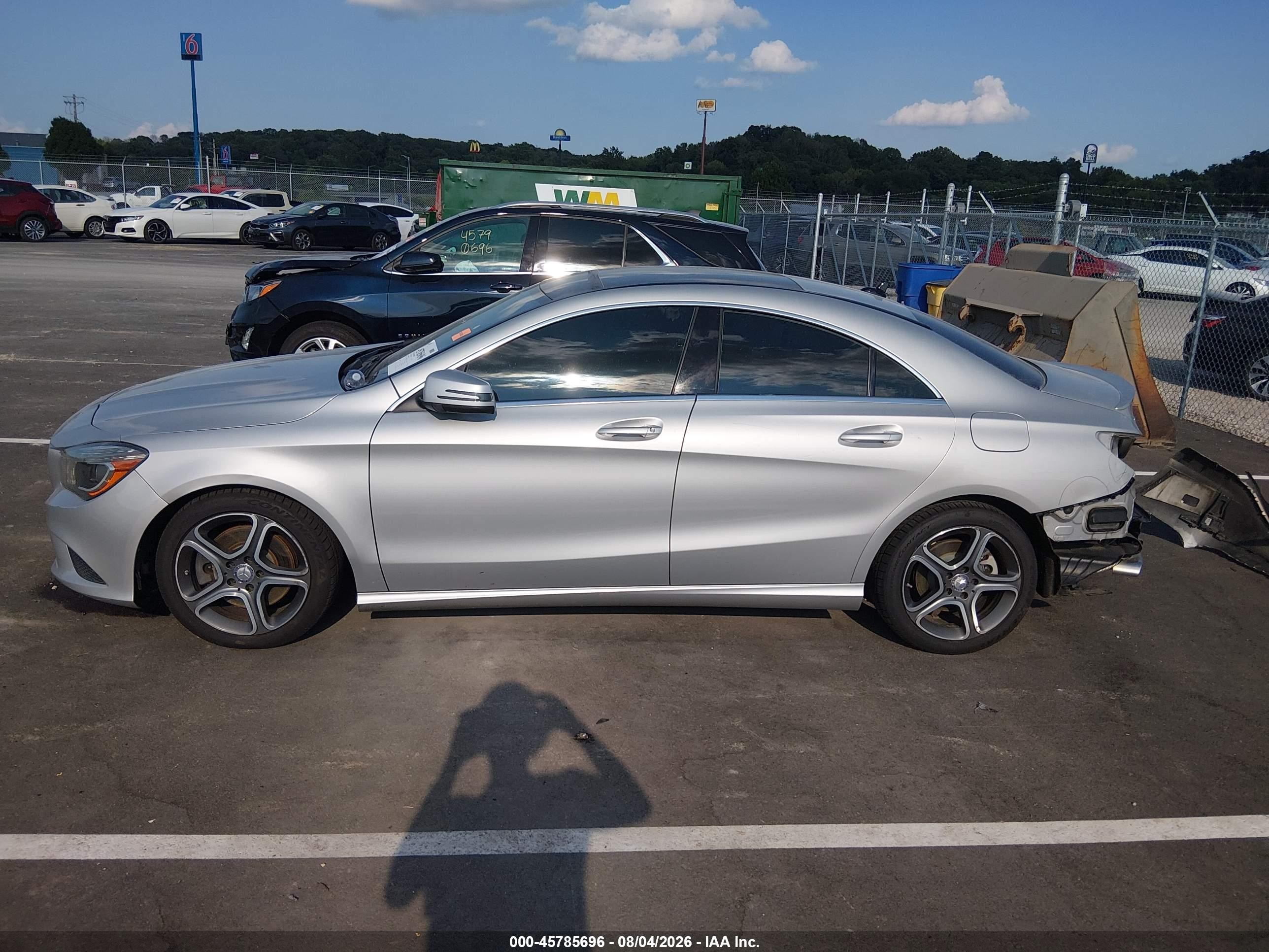 2014 Mercedes-benz Cla 250   Silver vin: WDDSJ4EB9EN037927