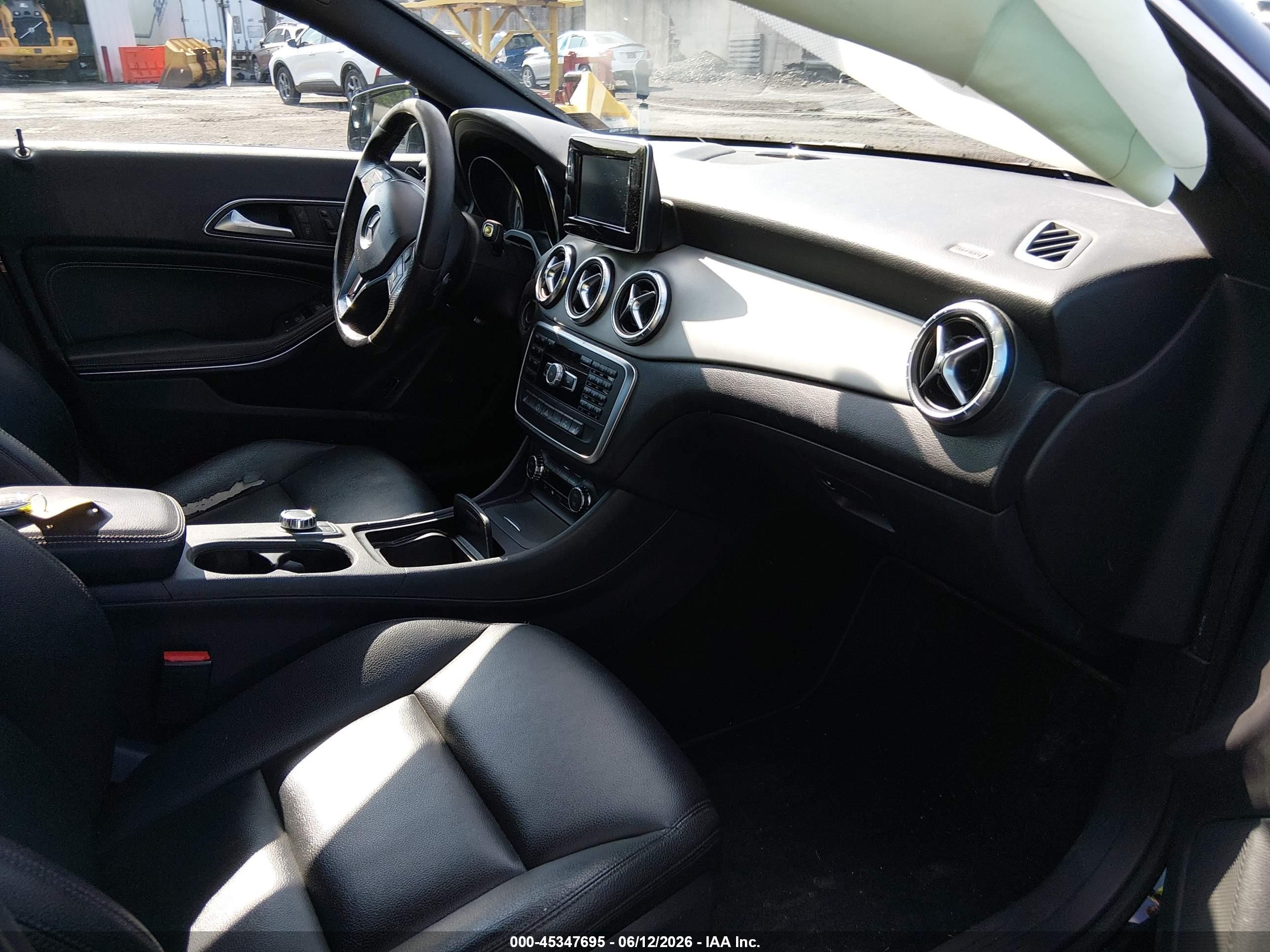 2014 Mercedes-benz Cla 250   Черный vin: WDDSJ4EB9EN053755