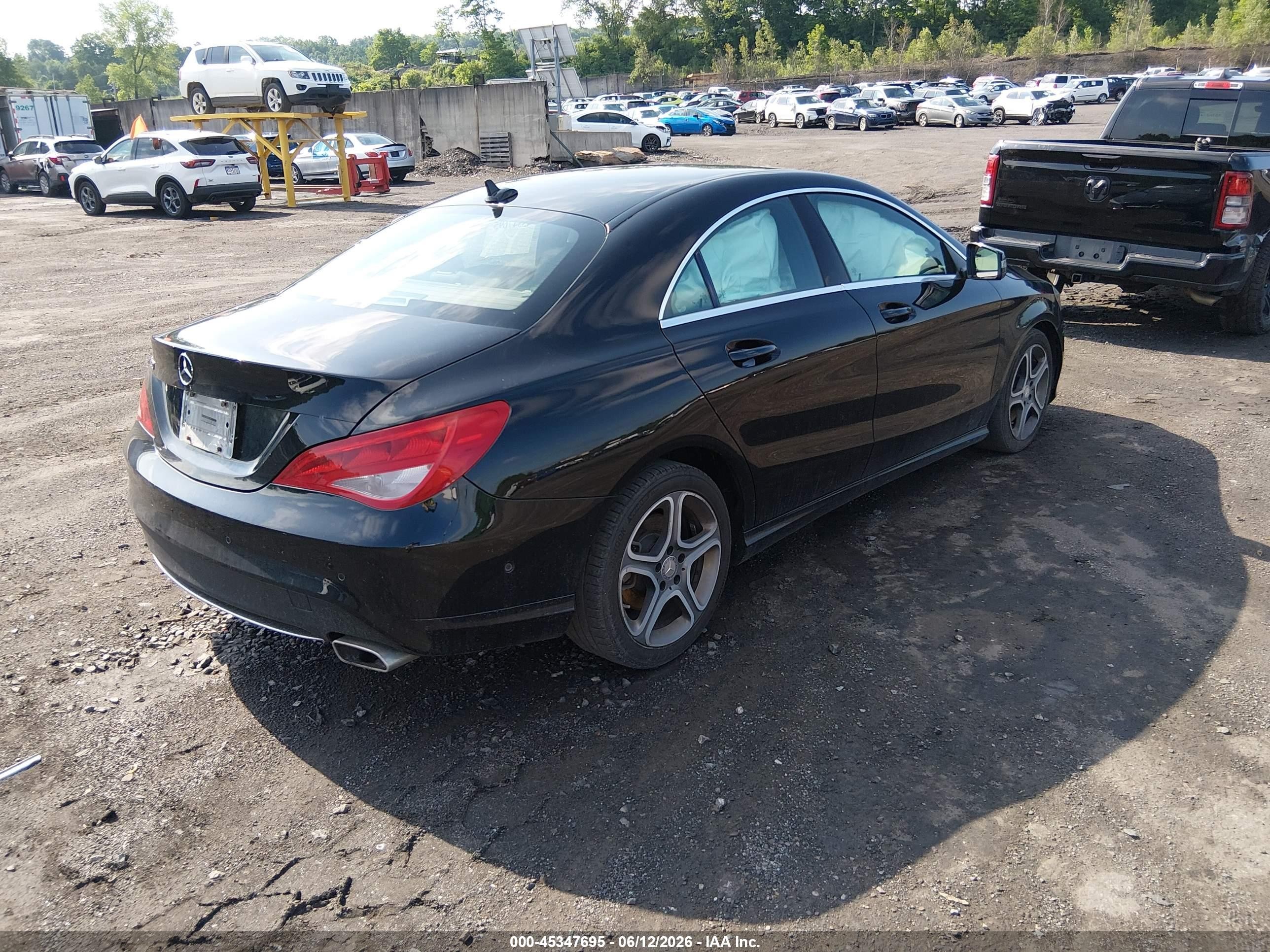 2014 Mercedes-benz Cla 250   Черный vin: WDDSJ4EB9EN053755