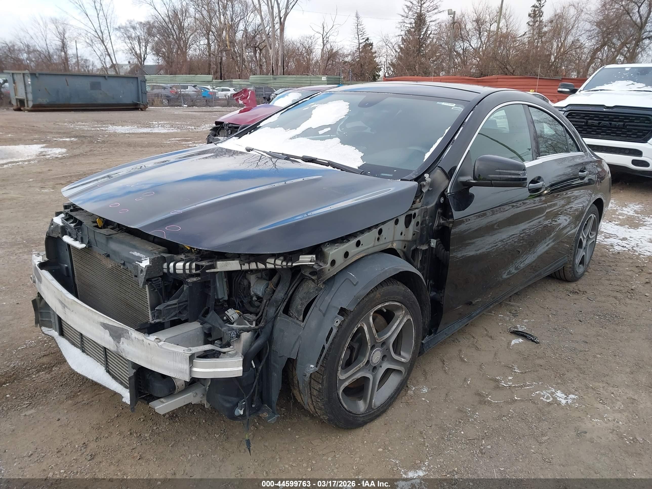 2014 Mercedes-benz Cla 250   Black vin: WDDSJ4EB9EN059118