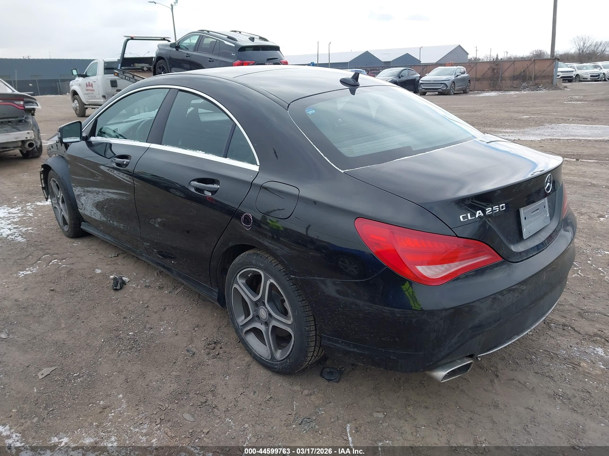 2014 Mercedes-benz Cla 250   Black vin: WDDSJ4EB9EN059118