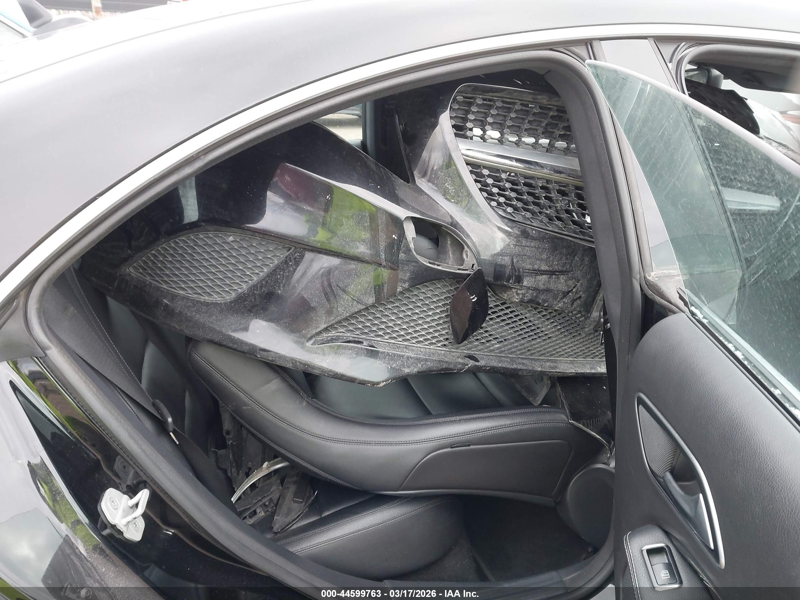 2014 Mercedes-benz Cla 250   Black vin: WDDSJ4EB9EN059118