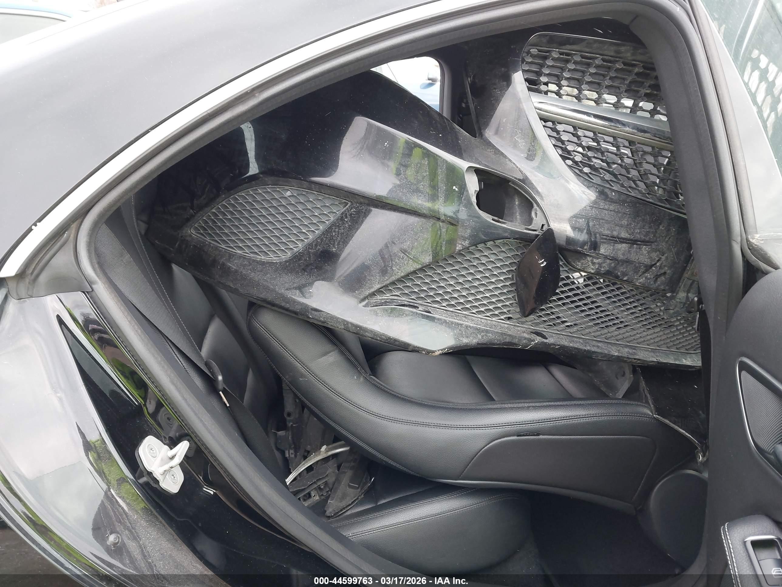 2014 Mercedes-benz Cla 250   Black vin: WDDSJ4EB9EN059118