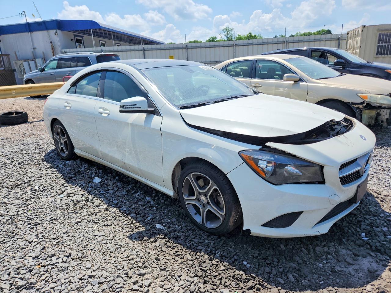 2014 Mercedes-benz Cla 250 White vin: WDDSJ4EB9EN063525