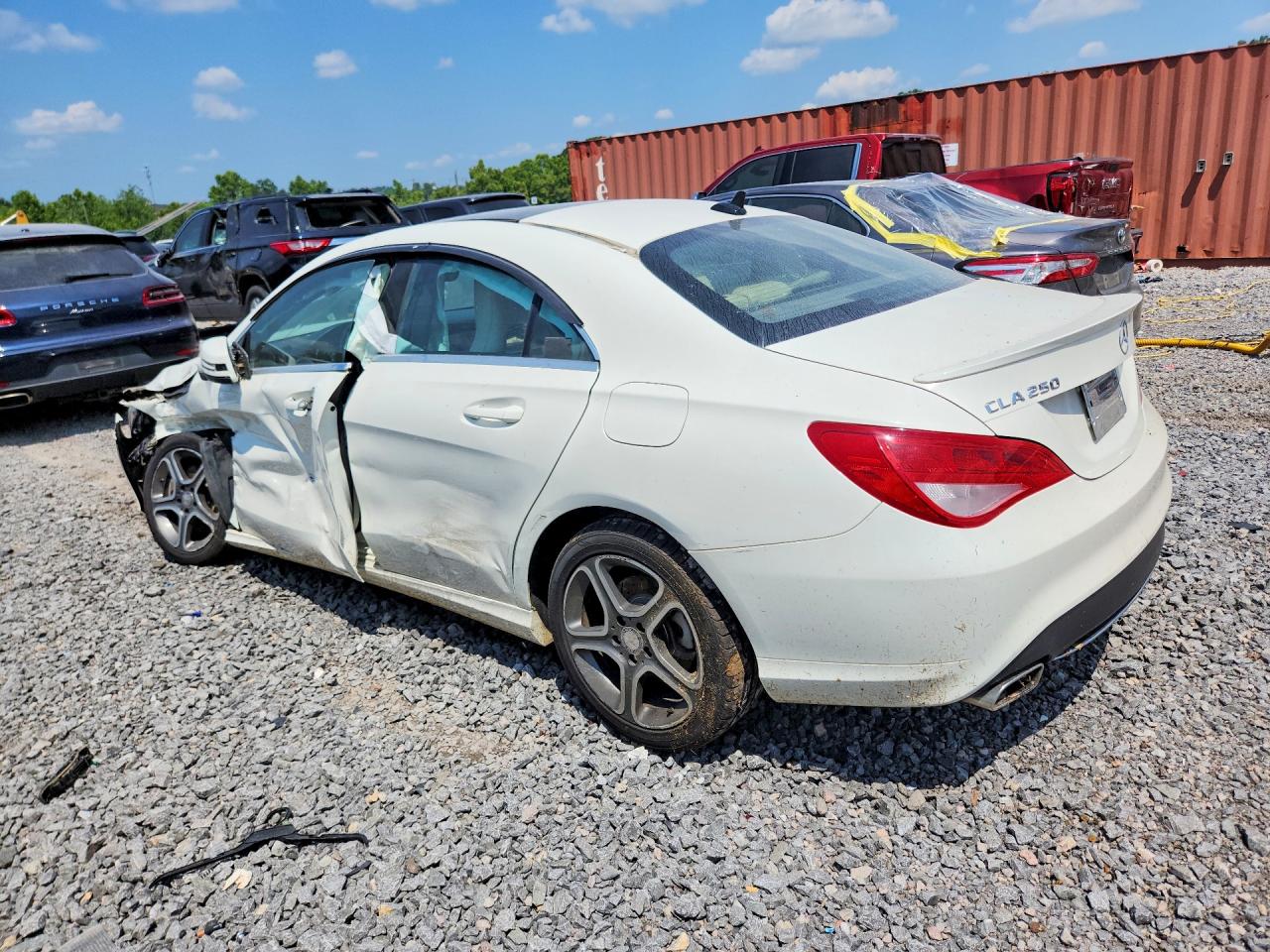 2014 Mercedes-benz Cla 250 White vin: WDDSJ4EB9EN063525
