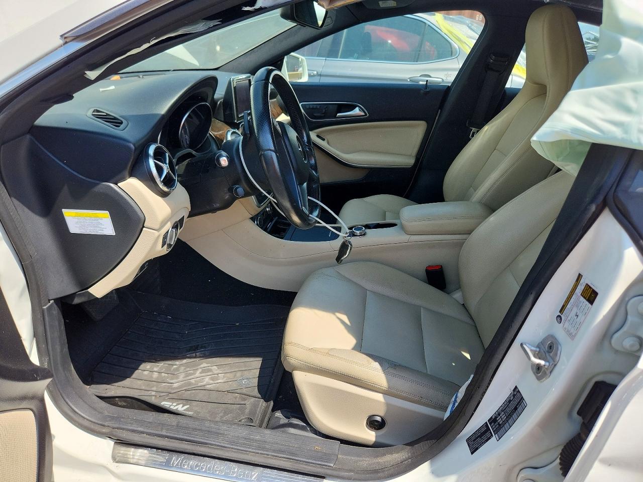 2014 Mercedes-benz Cla 250 White vin: WDDSJ4EB9EN063525
