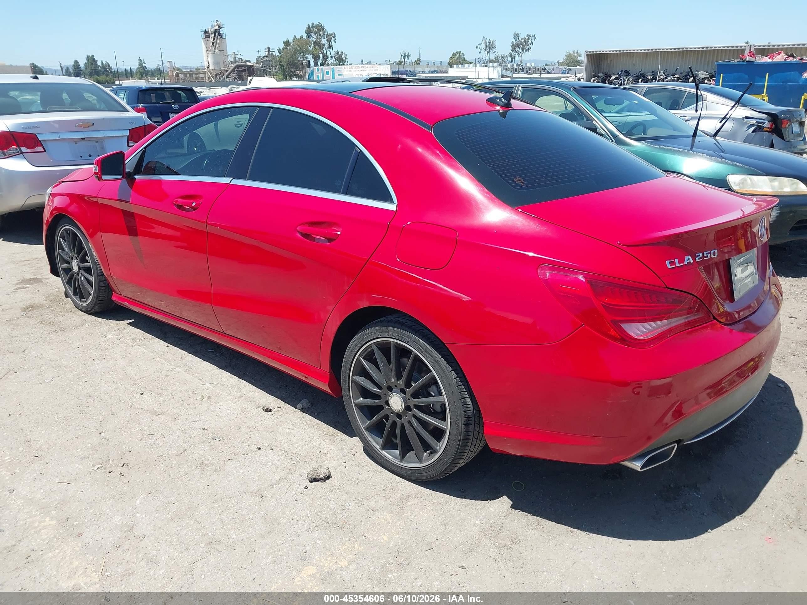 2014 Mercedes-benz Cla 250   Red vin: WDDSJ4EB9EN137204