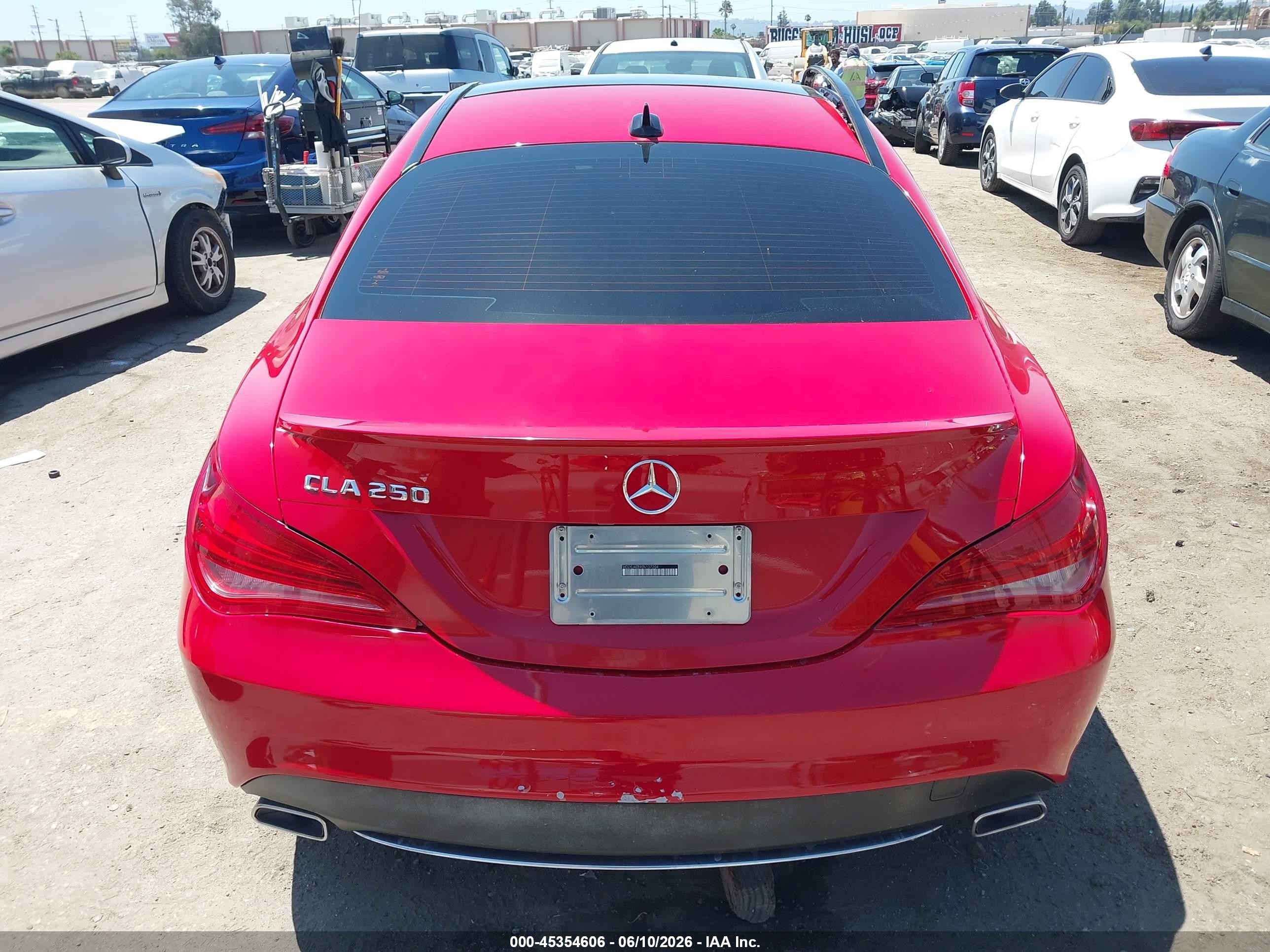 2014 Mercedes-benz Cla 250   Red vin: WDDSJ4EB9EN137204