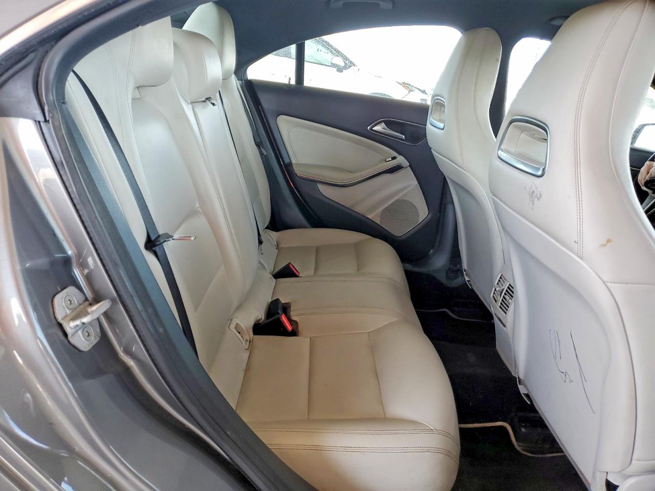2014 Mercedes-benz Cla 250 Gray vin: WDDSJ4EB9EN144752