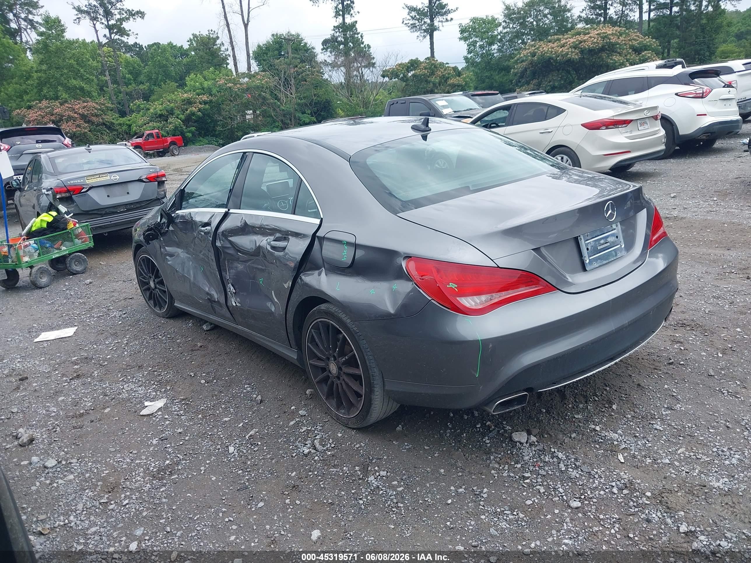 2014 Mercedes-benz Cla 250   Silver vin: WDDSJ4EB9EN156092