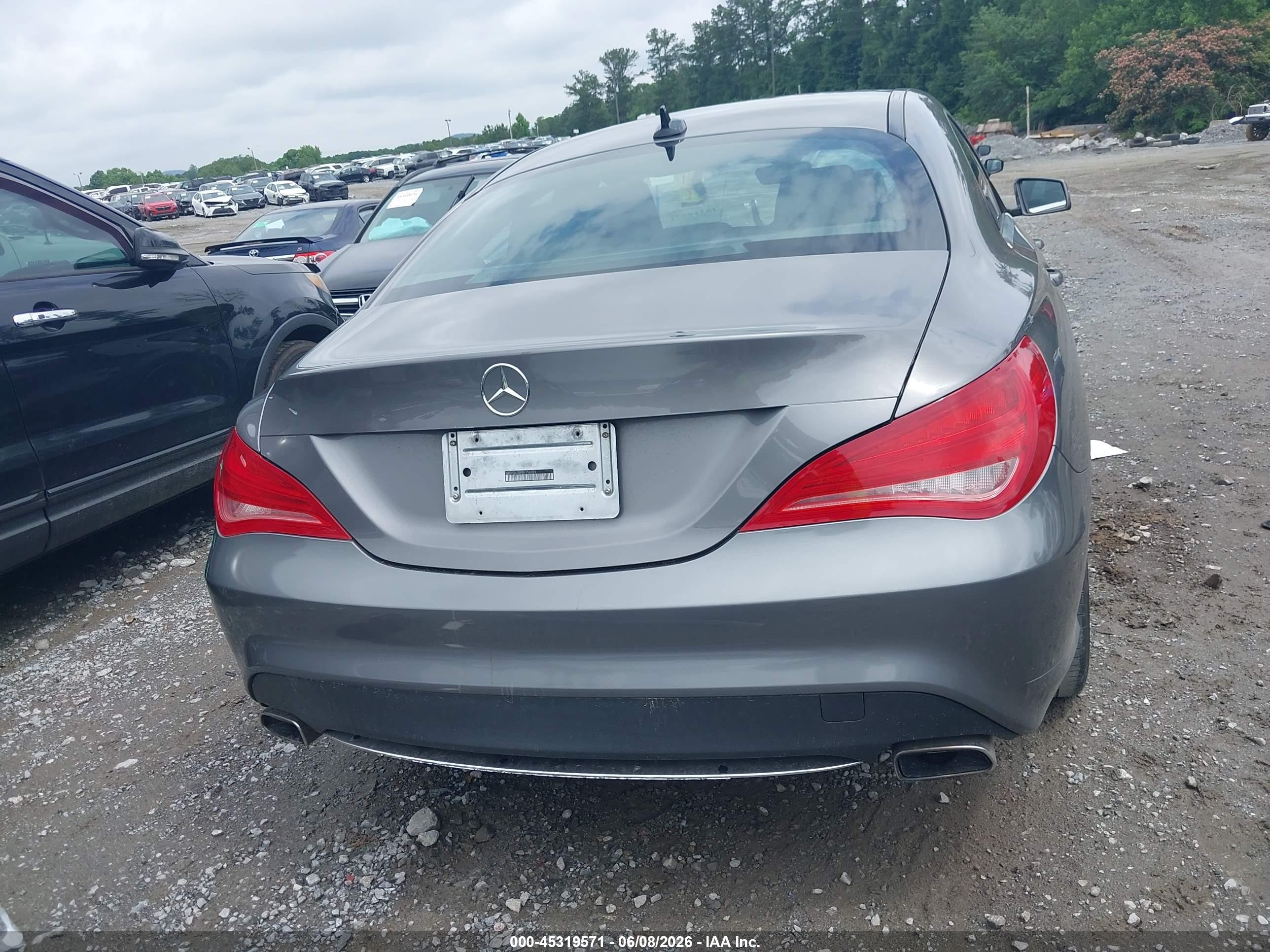 2014 Mercedes-benz Cla 250   Silver vin: WDDSJ4EB9EN156092