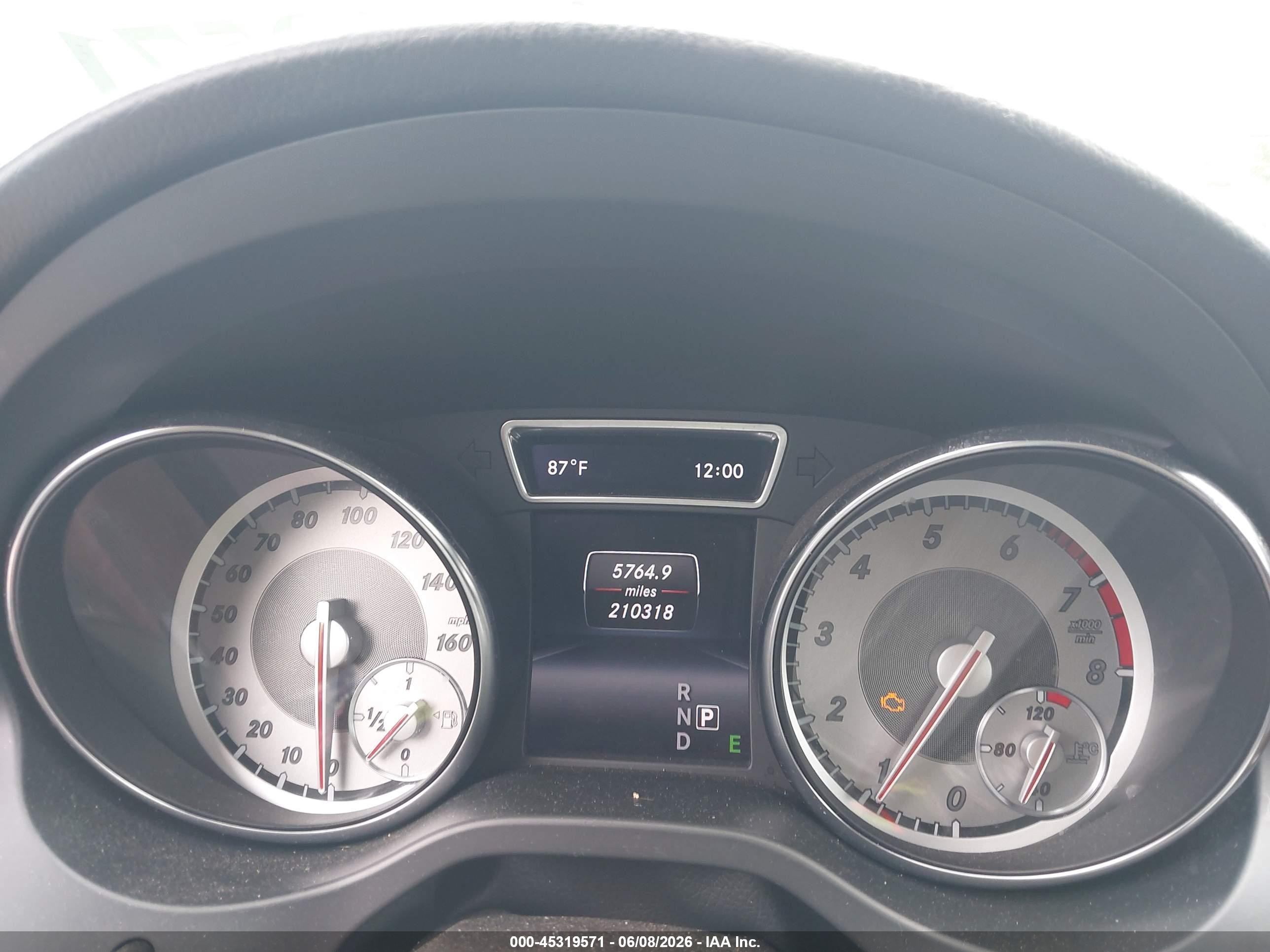2014 Mercedes-benz Cla 250   Silver vin: WDDSJ4EB9EN156092