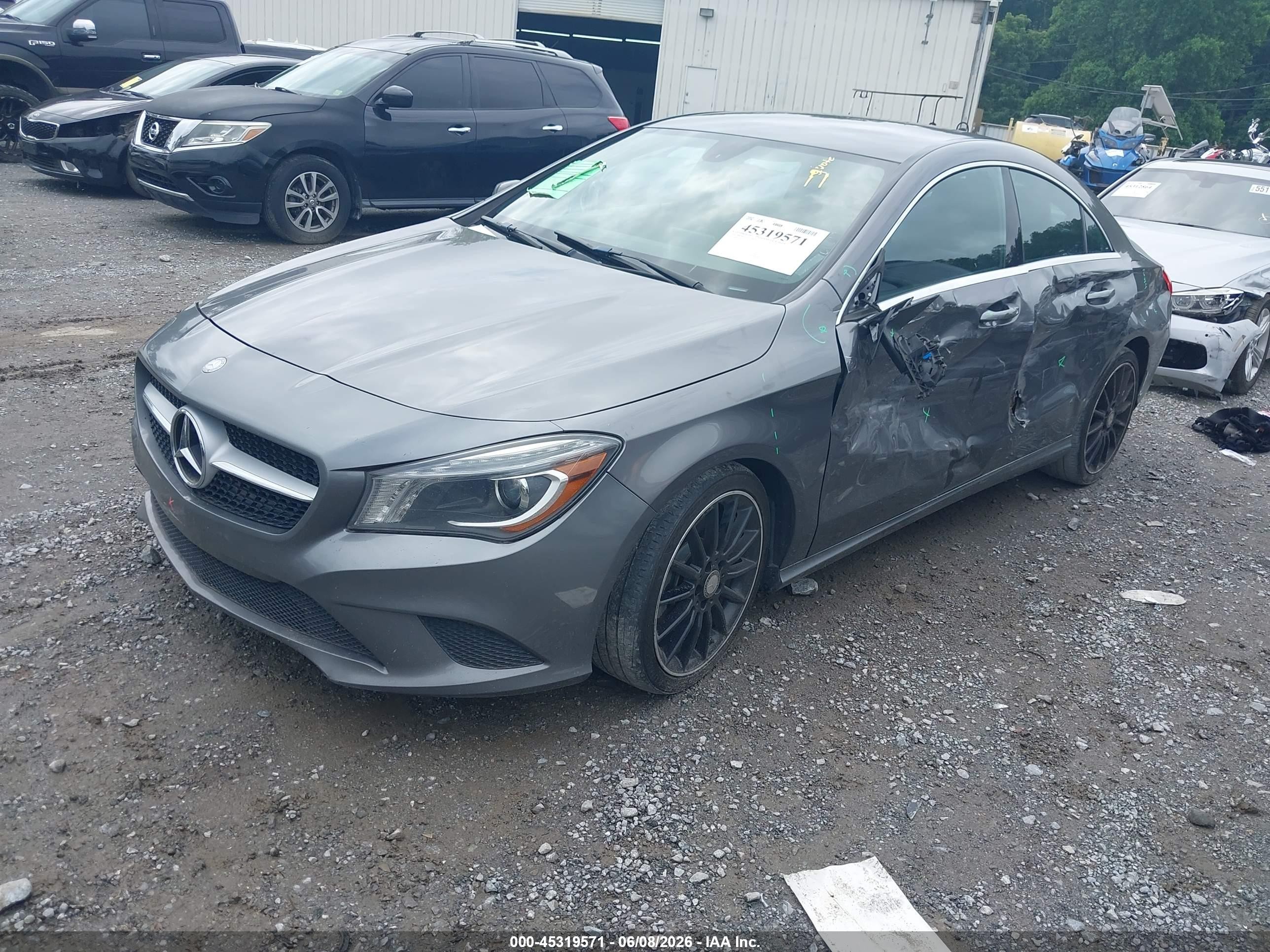 2014 Mercedes-benz Cla 250   Silver vin: WDDSJ4EB9EN156092