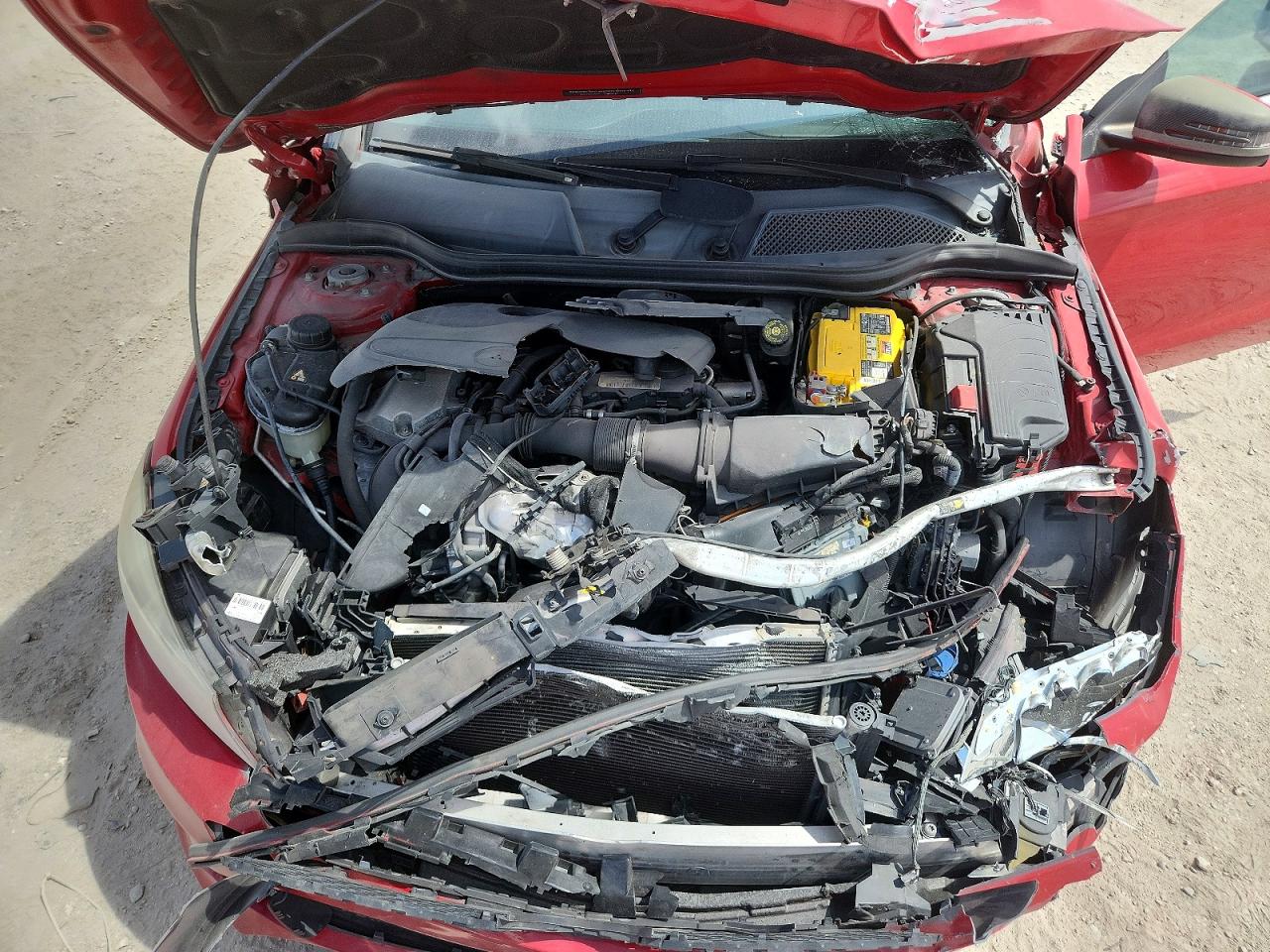 2014 Mercedes-benz Cla 250 Red vin: WDDSJ4EB9EN156996