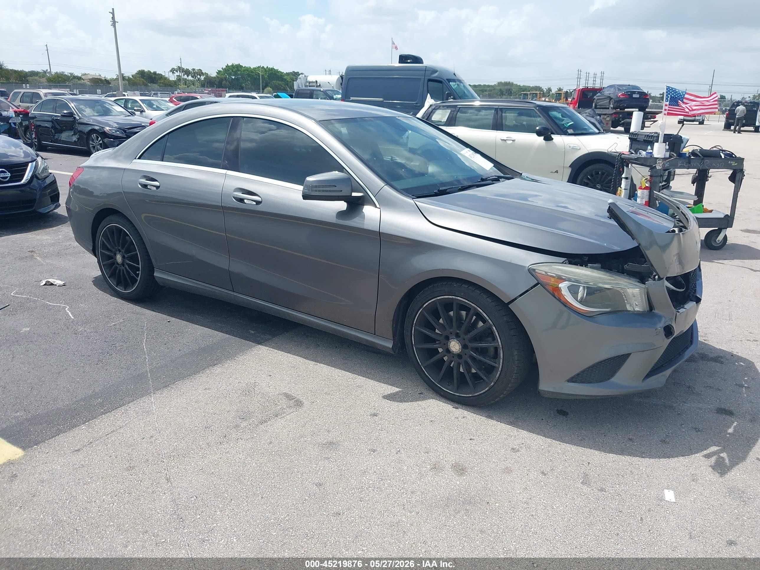 2014 Mercedes-benz Cla 250   Gray vin: WDDSJ4EB9EN157825