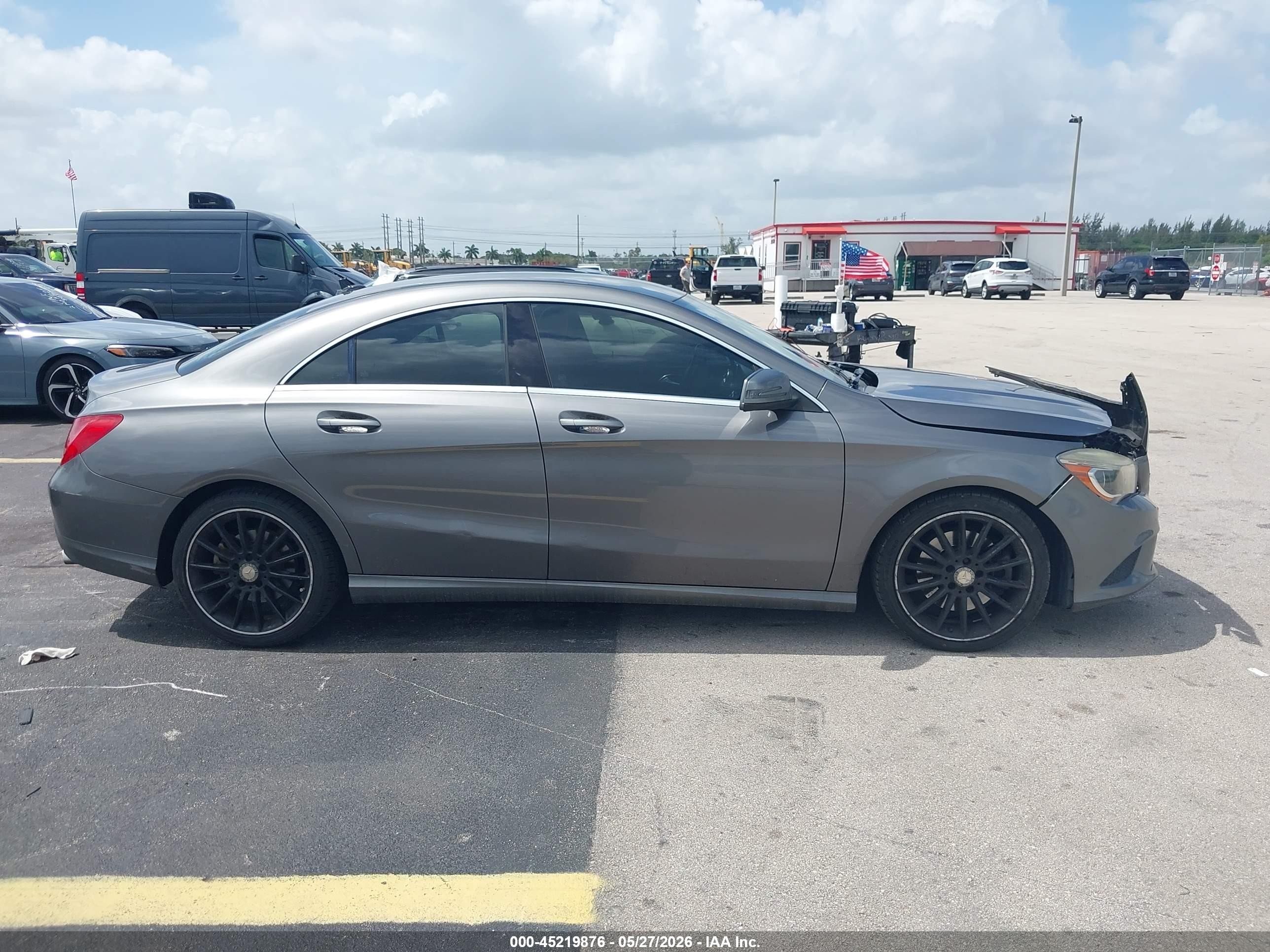 2014 Mercedes-benz Cla 250   Gray vin: WDDSJ4EB9EN157825