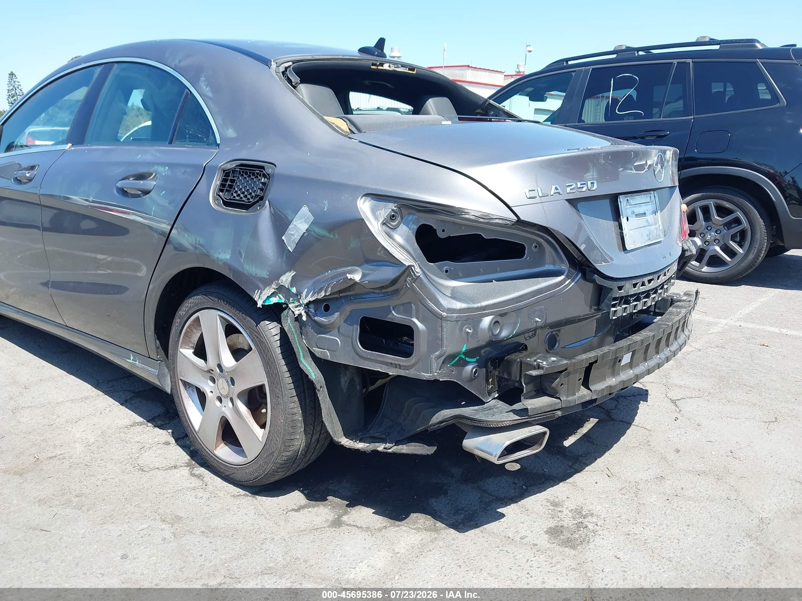 2015 Mercedes-benz Cla 250   Gray vin: WDDSJ4EB9FN162329