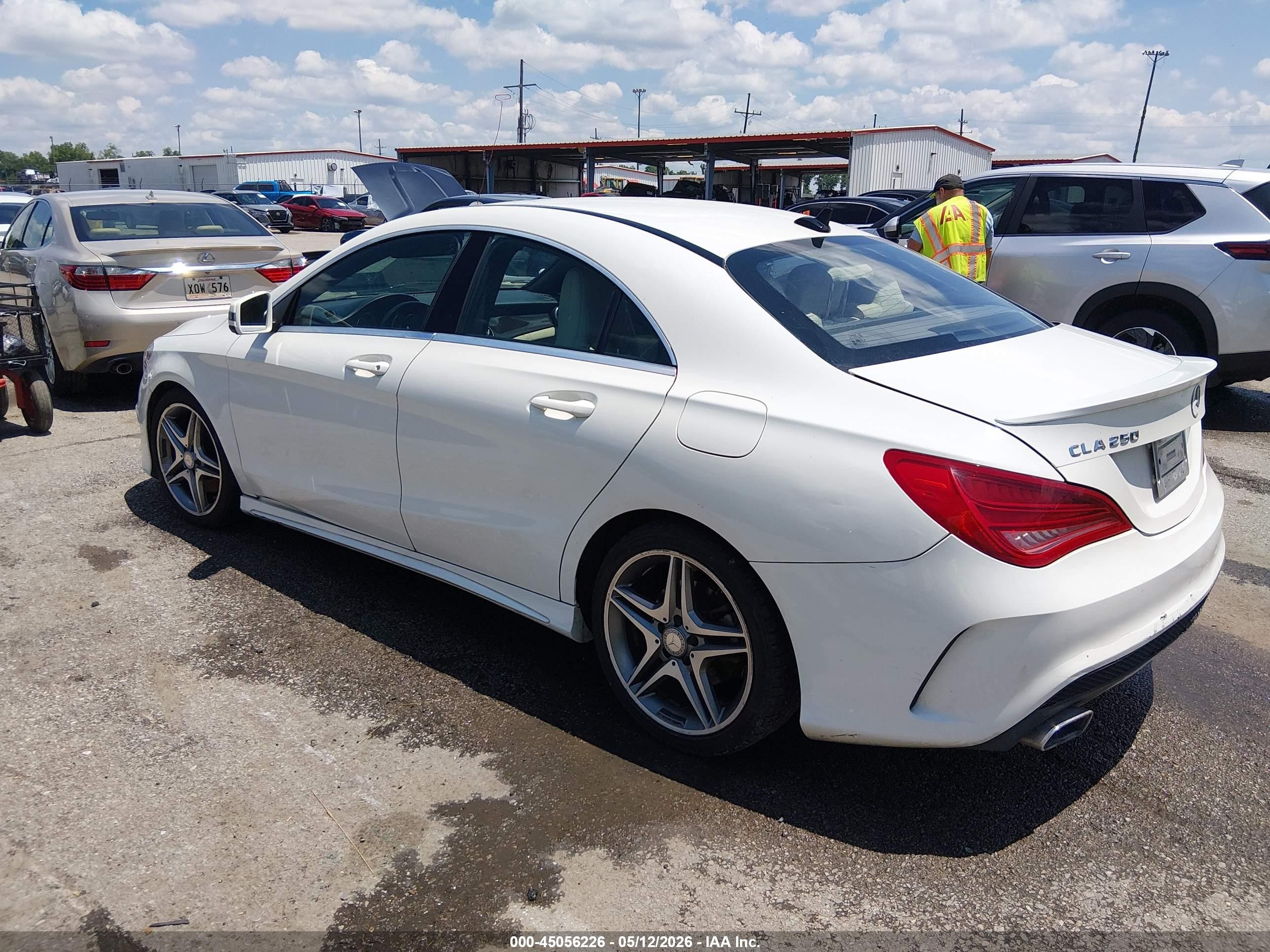 2015 Mercedes-benz Cla 250   White vin: WDDSJ4EB9FN171662