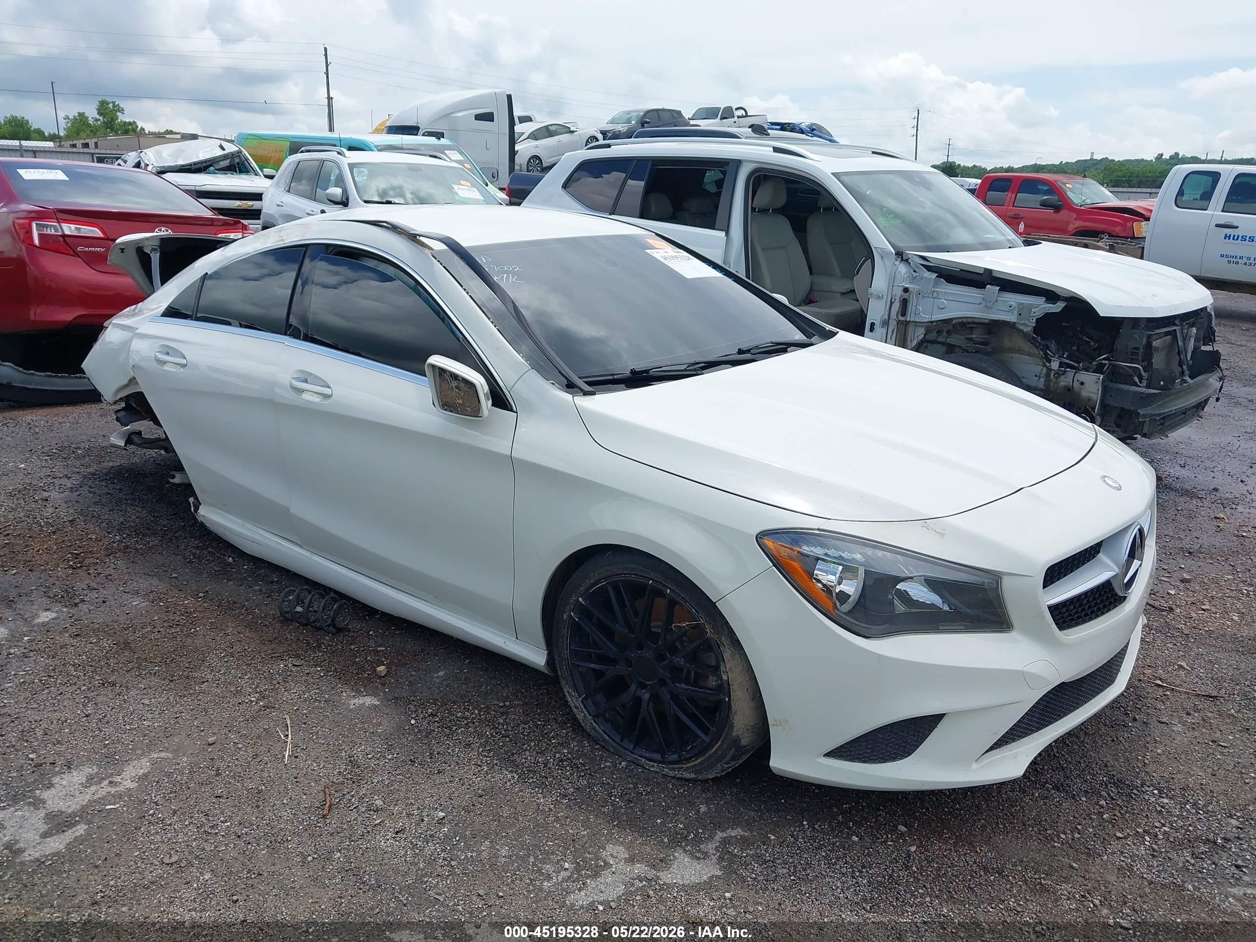2015 Mercedes-benz Cla 250   White vin: WDDSJ4EB9FN219581