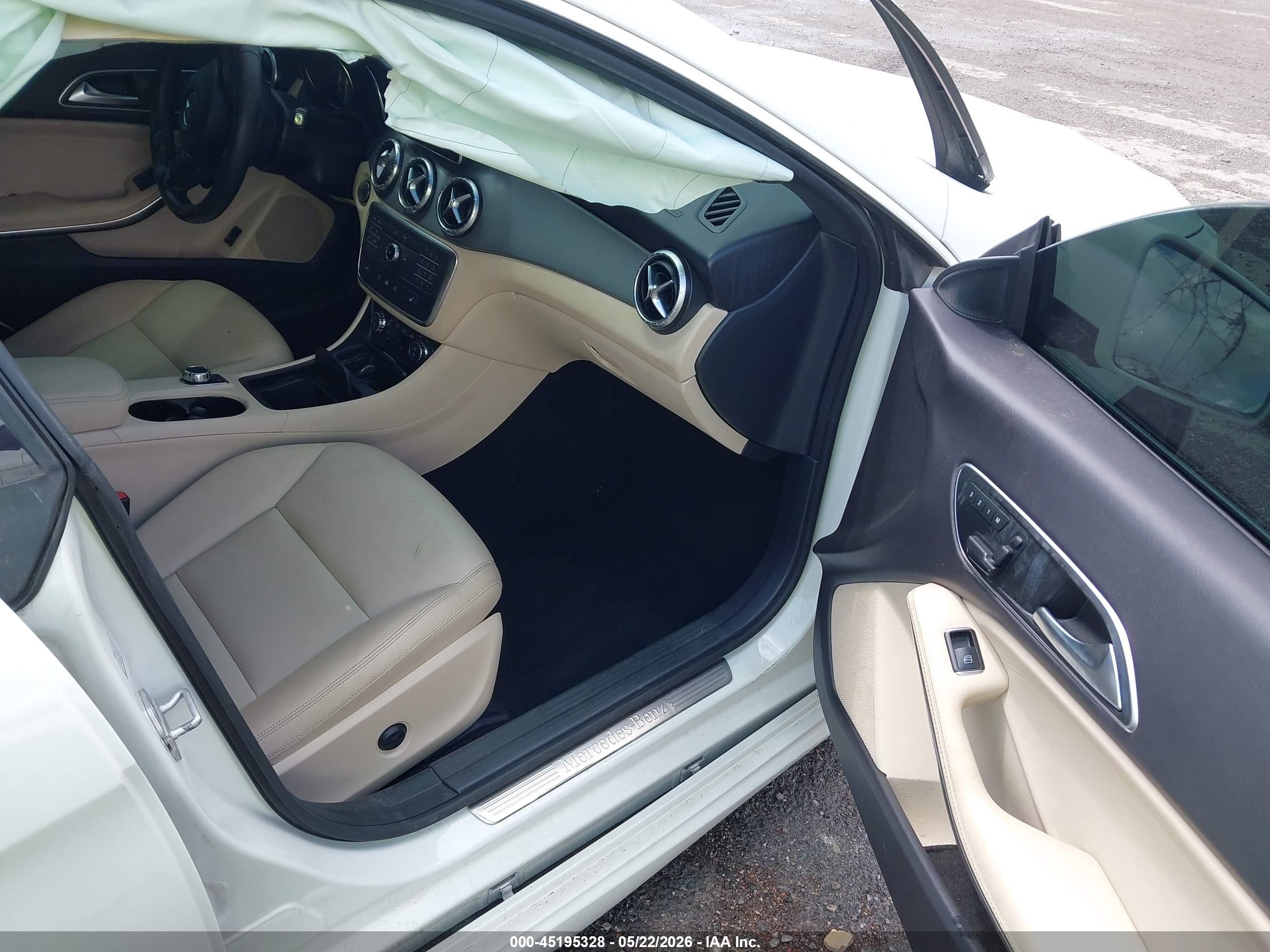 2015 Mercedes-benz Cla 250   White vin: WDDSJ4EB9FN219581