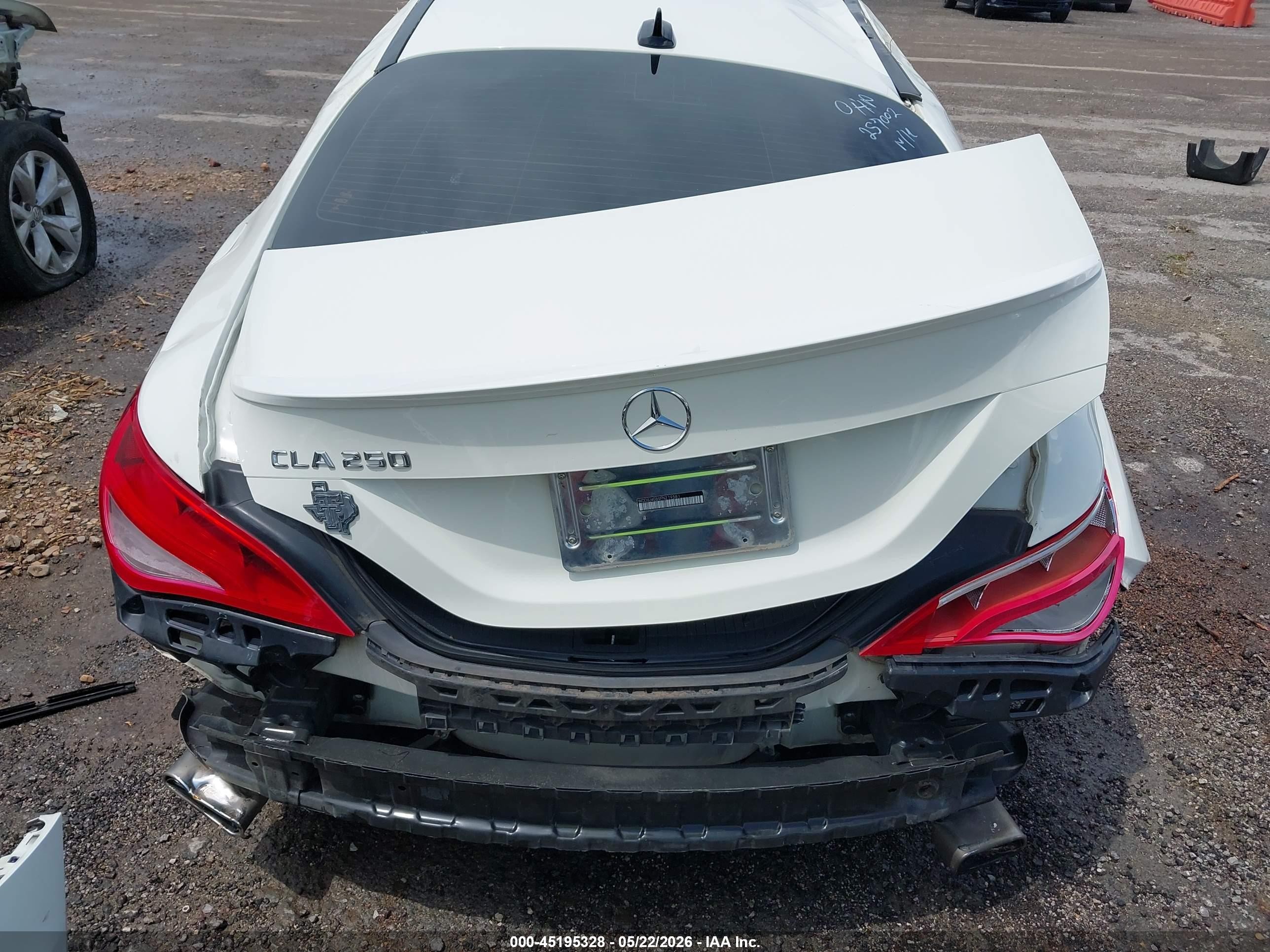 2015 Mercedes-benz Cla 250   White vin: WDDSJ4EB9FN219581
