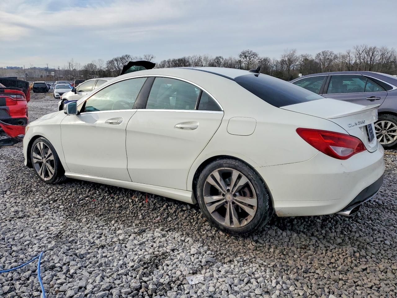 2015 Mercedes-benz Cla 250 White vin: WDDSJ4EB9FN246408