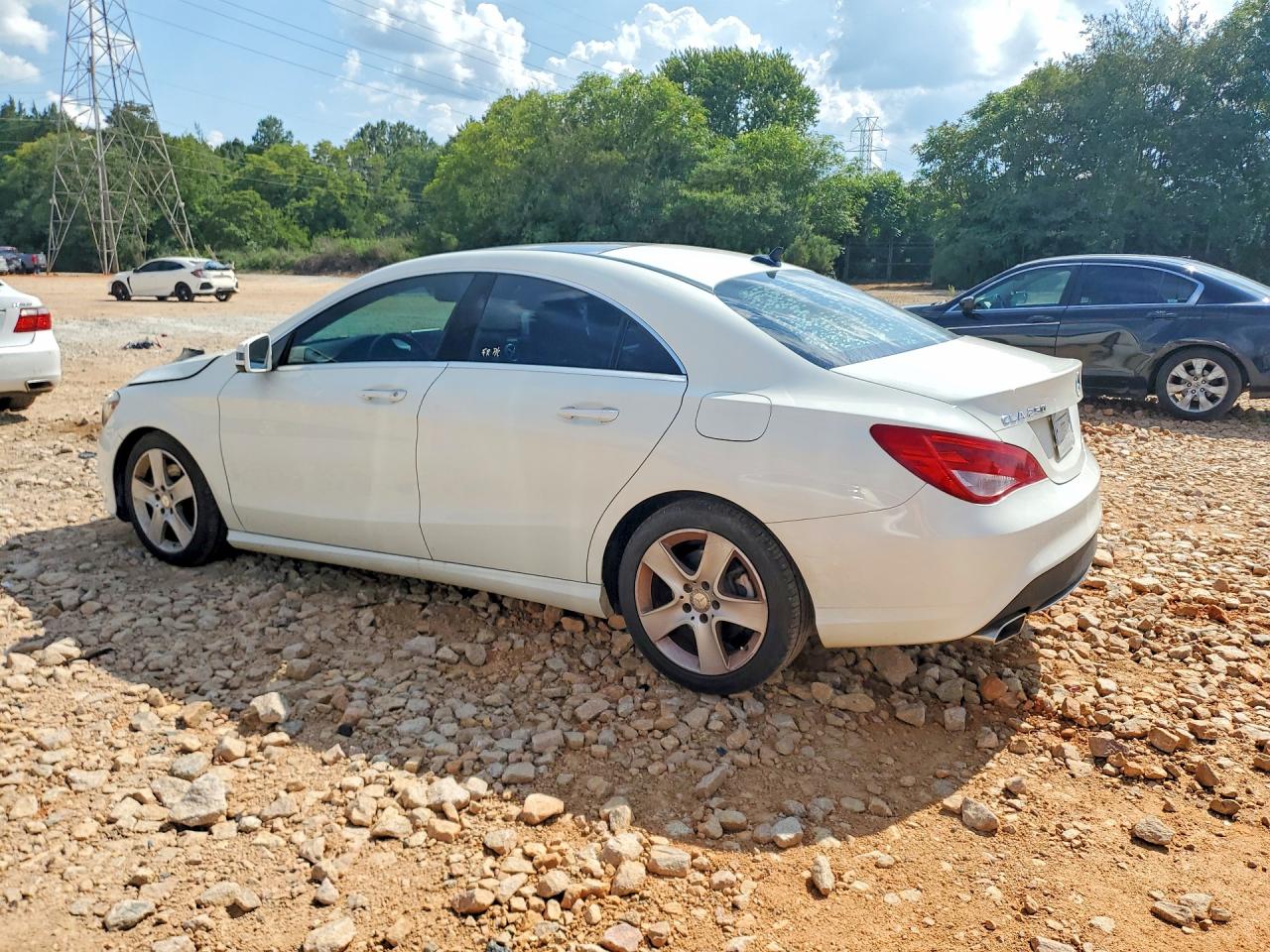2015 Mercedes-benz Cla 250 White vin: WDDSJ4EB9FN246618