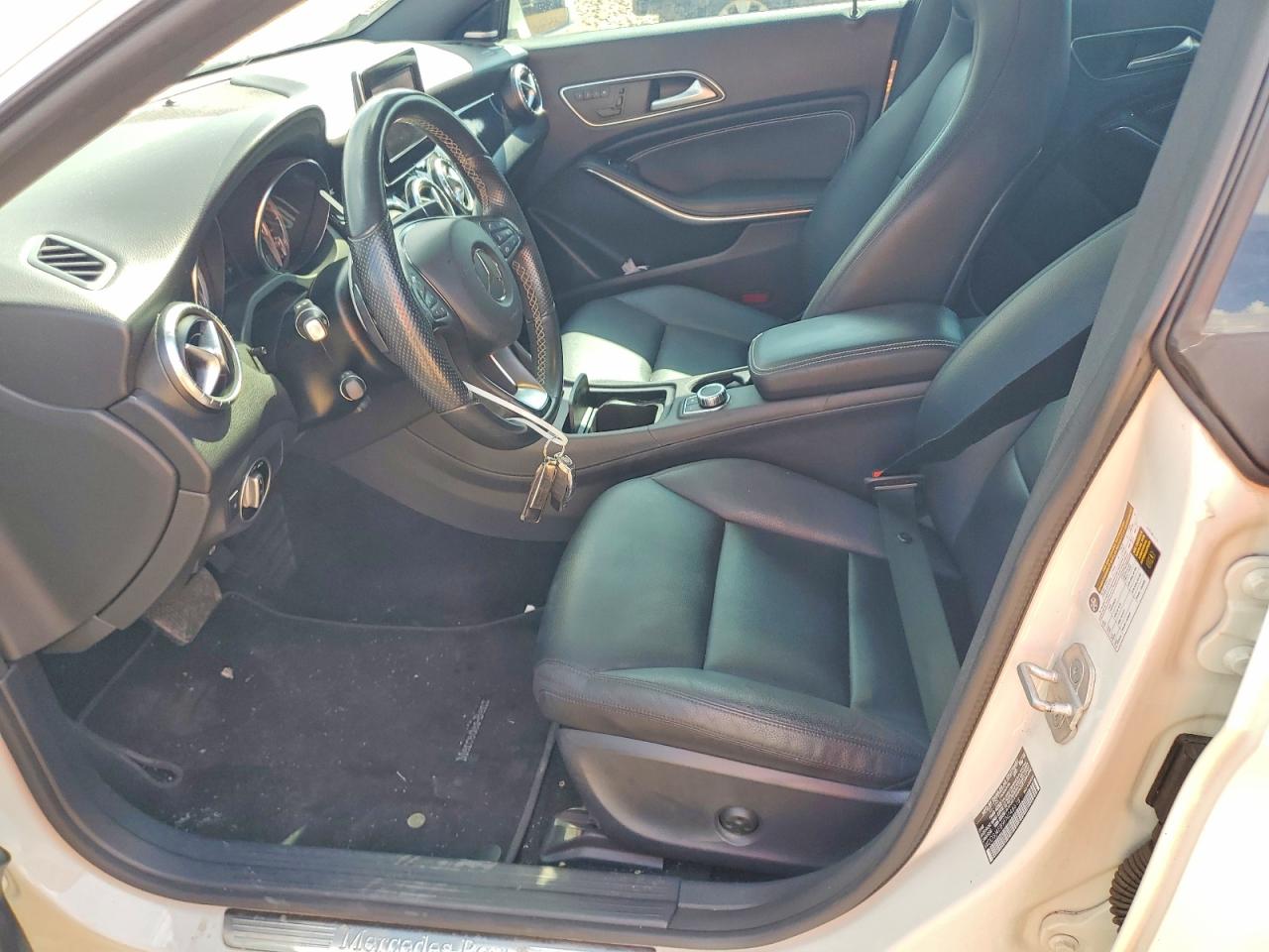 2015 Mercedes-benz Cla 250 White vin: WDDSJ4EB9FN246618