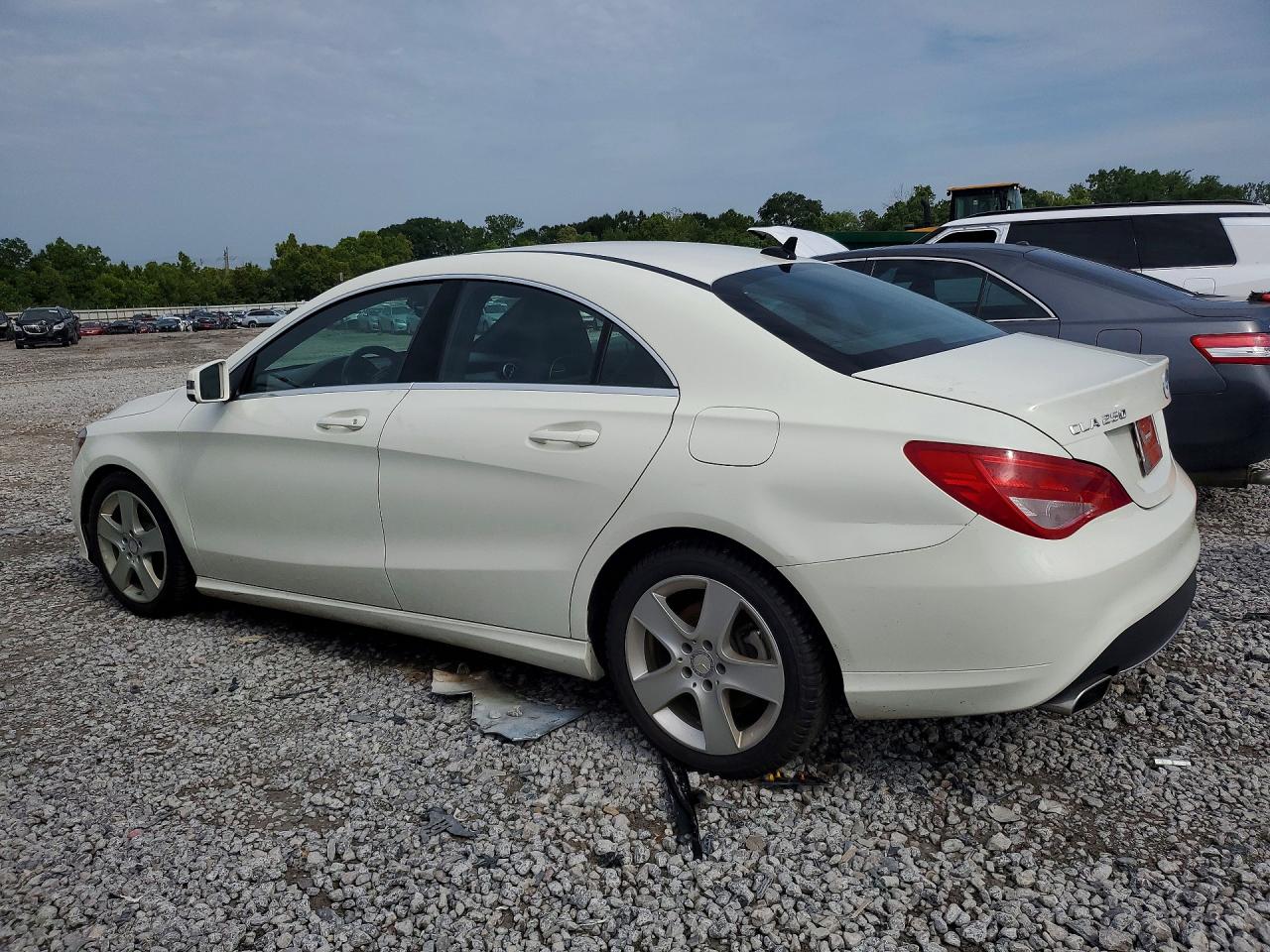 2015 Mercedes-benz Cla 250 White vin: WDDSJ4EB9FN279067