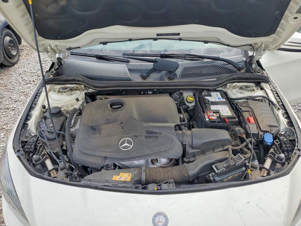 2015 Mercedes-benz Cla 250 White vin: WDDSJ4EB9FN279067