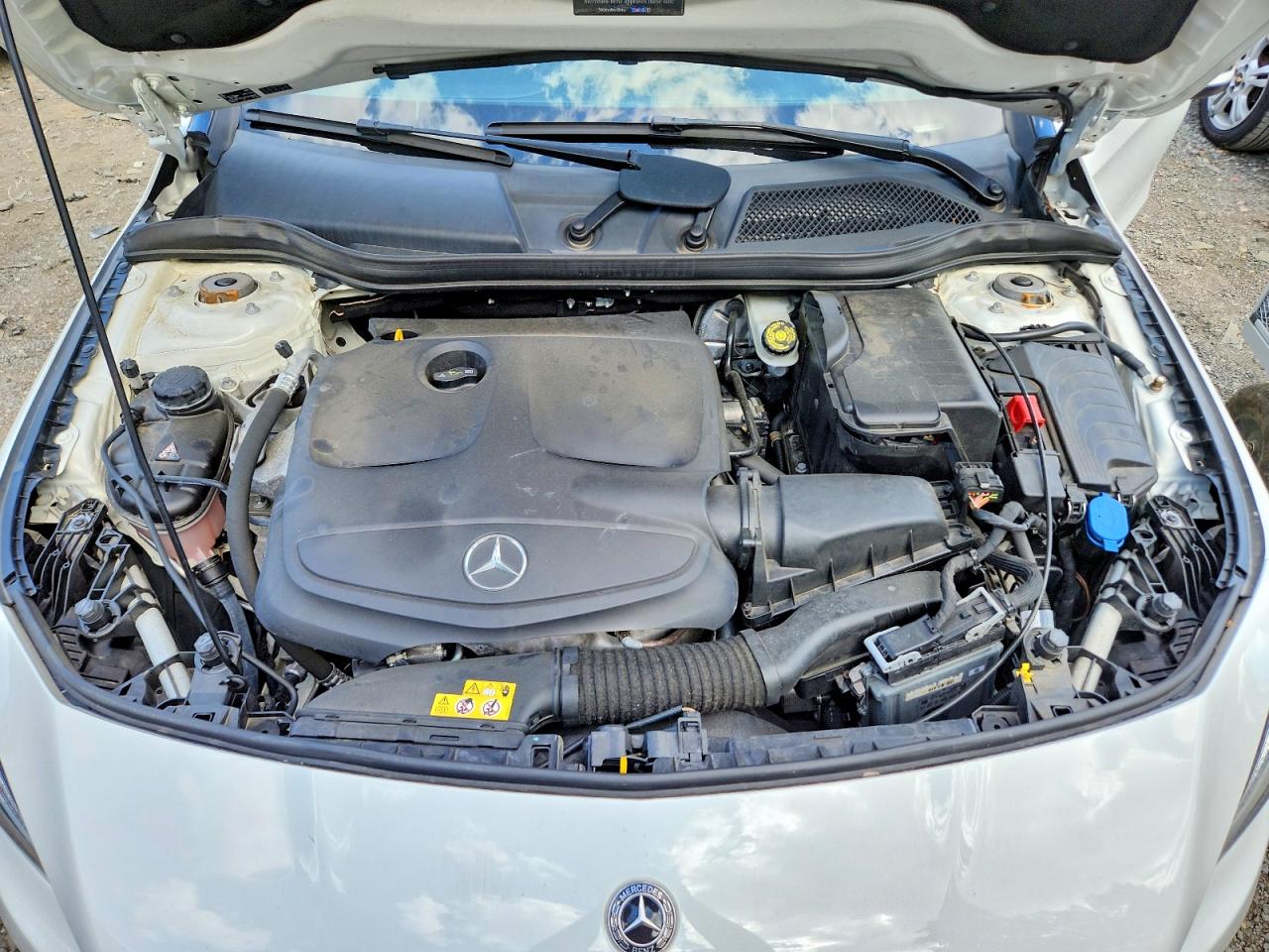 2019 Mercedes-benz Cla 250 White vin: WDDSJ4EB9KN762276