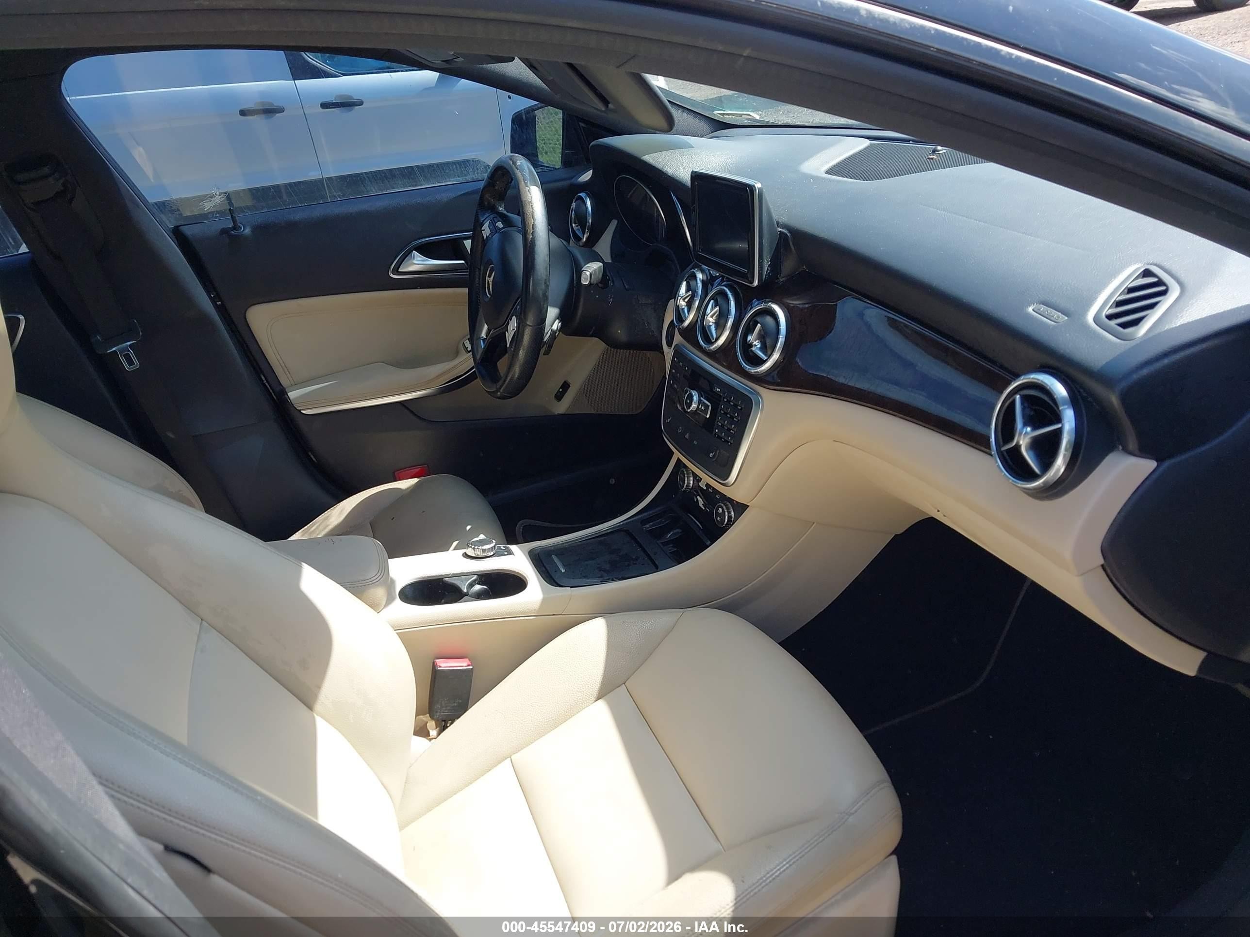 2014 Mercedes-benz Cla 250   Black vin: WDDSJ4EBXEN045311