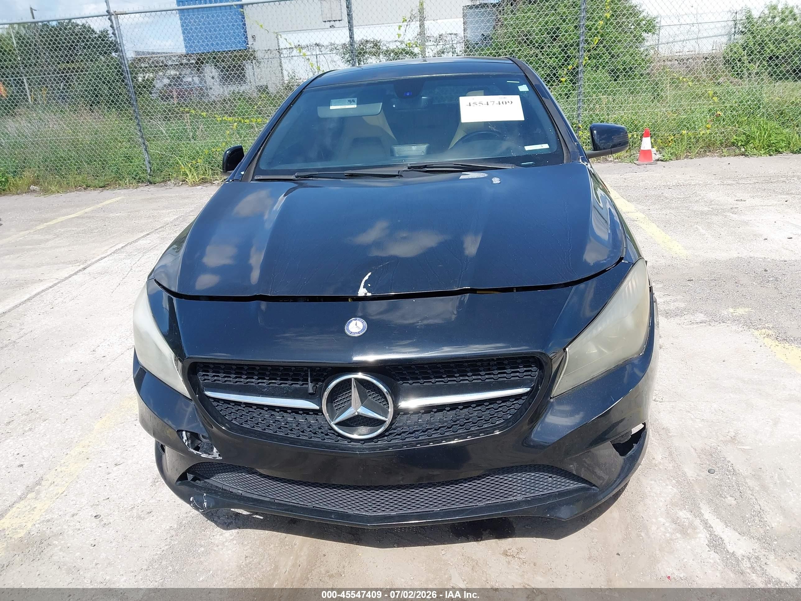 2014 Mercedes-benz Cla 250   Black vin: WDDSJ4EBXEN045311