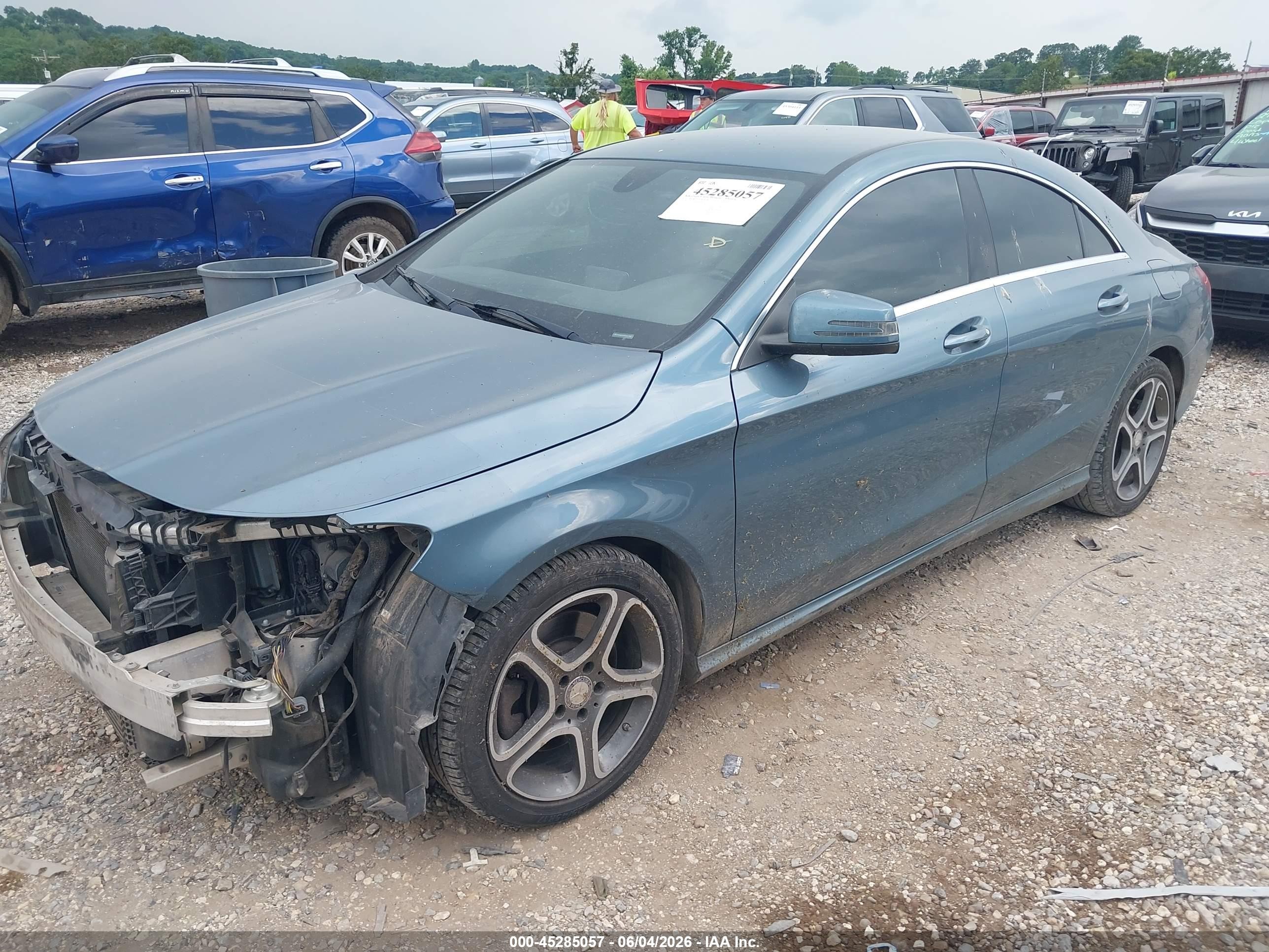 2014 Mercedes-benz Cla 250   Blue vin: WDDSJ4EBXEN047589