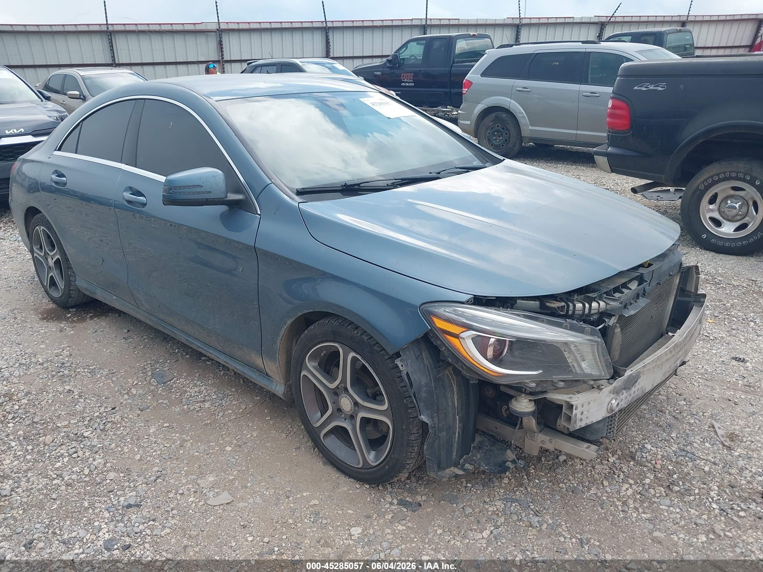 2014 Mercedes-benz Cla 250   Blue vin: WDDSJ4EBXEN047589