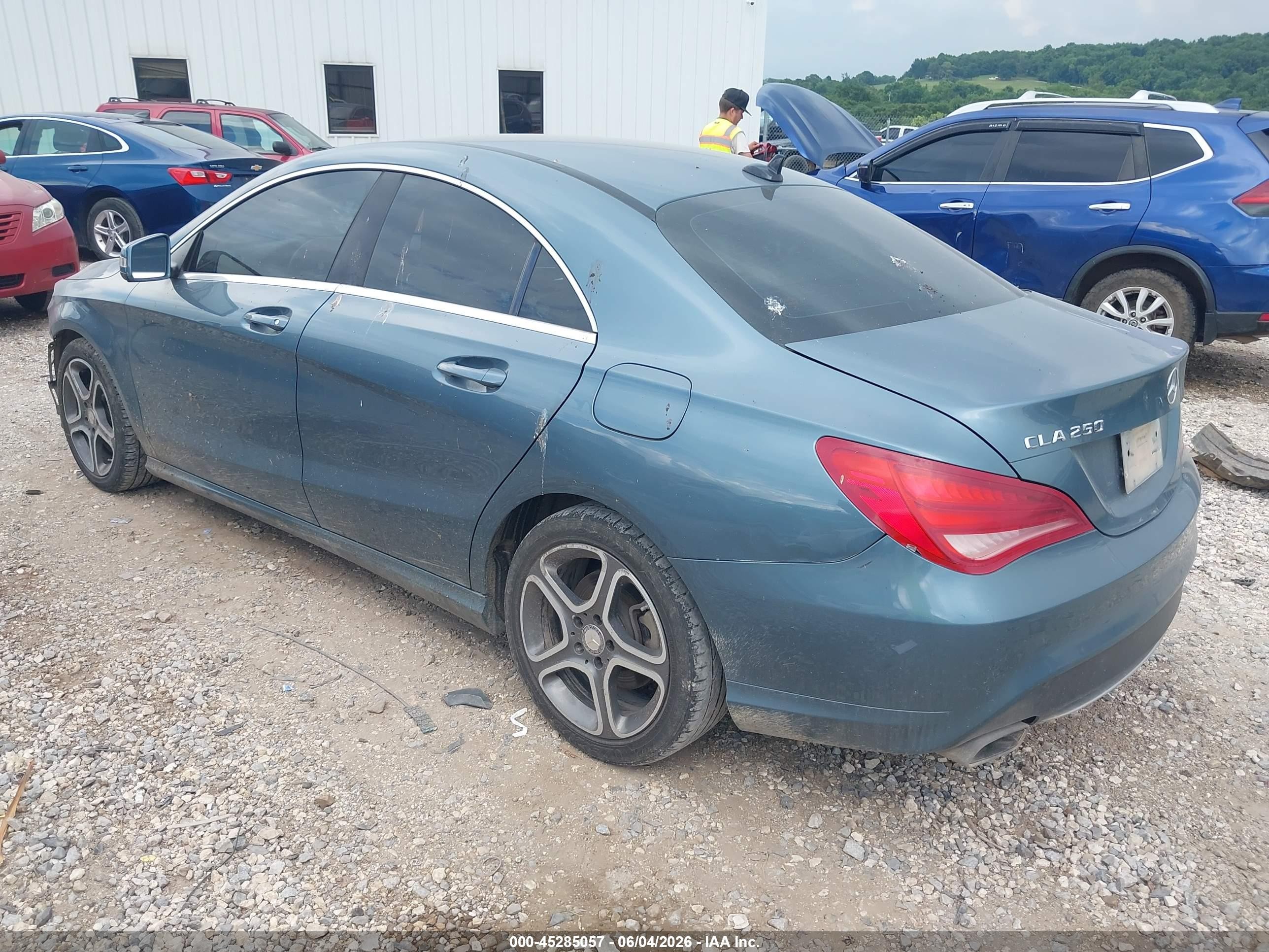 2014 Mercedes-benz Cla 250   Blue vin: WDDSJ4EBXEN047589