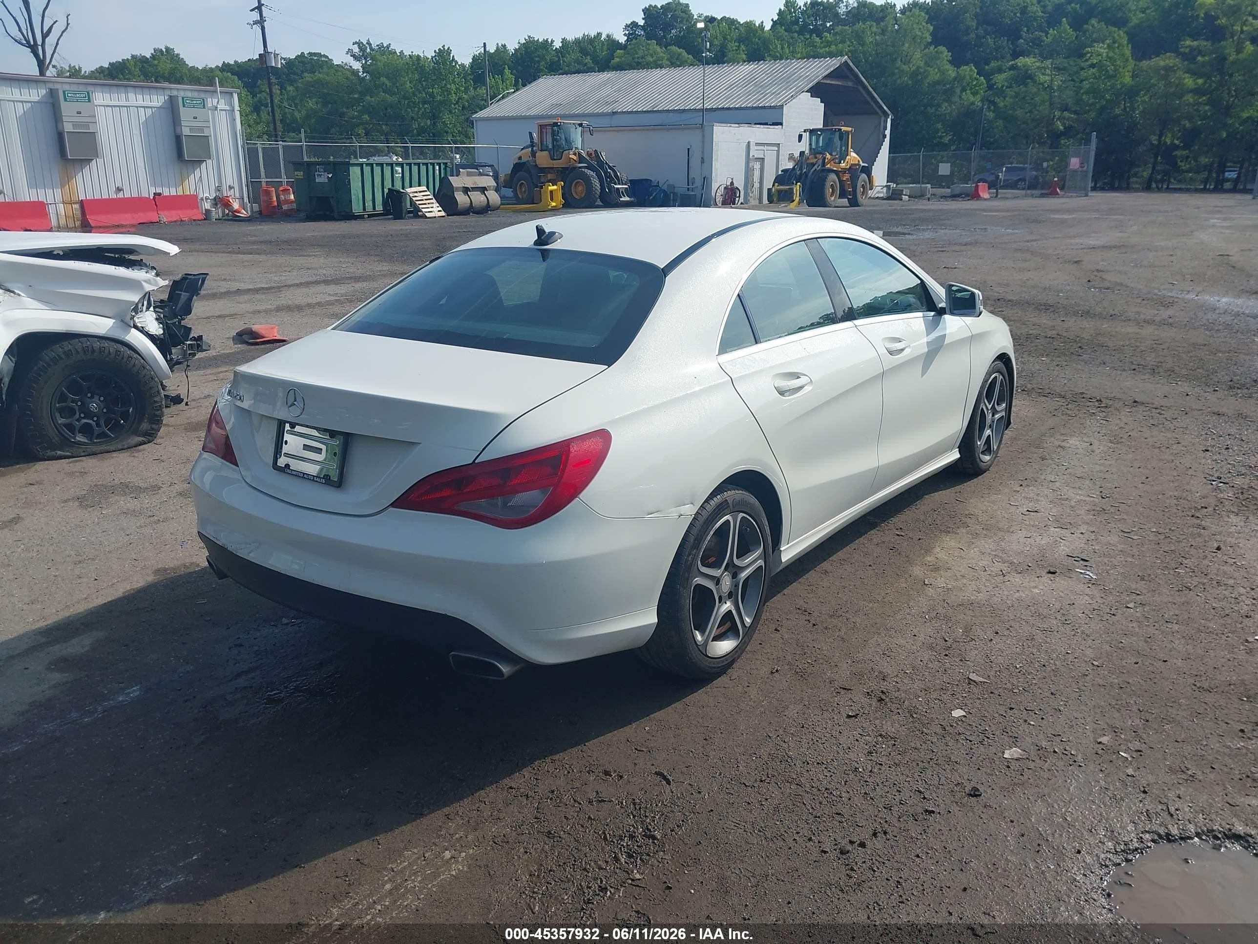 2014 Mercedes-benz Cla 250 White vin: WDDSJ4EBXEN048418