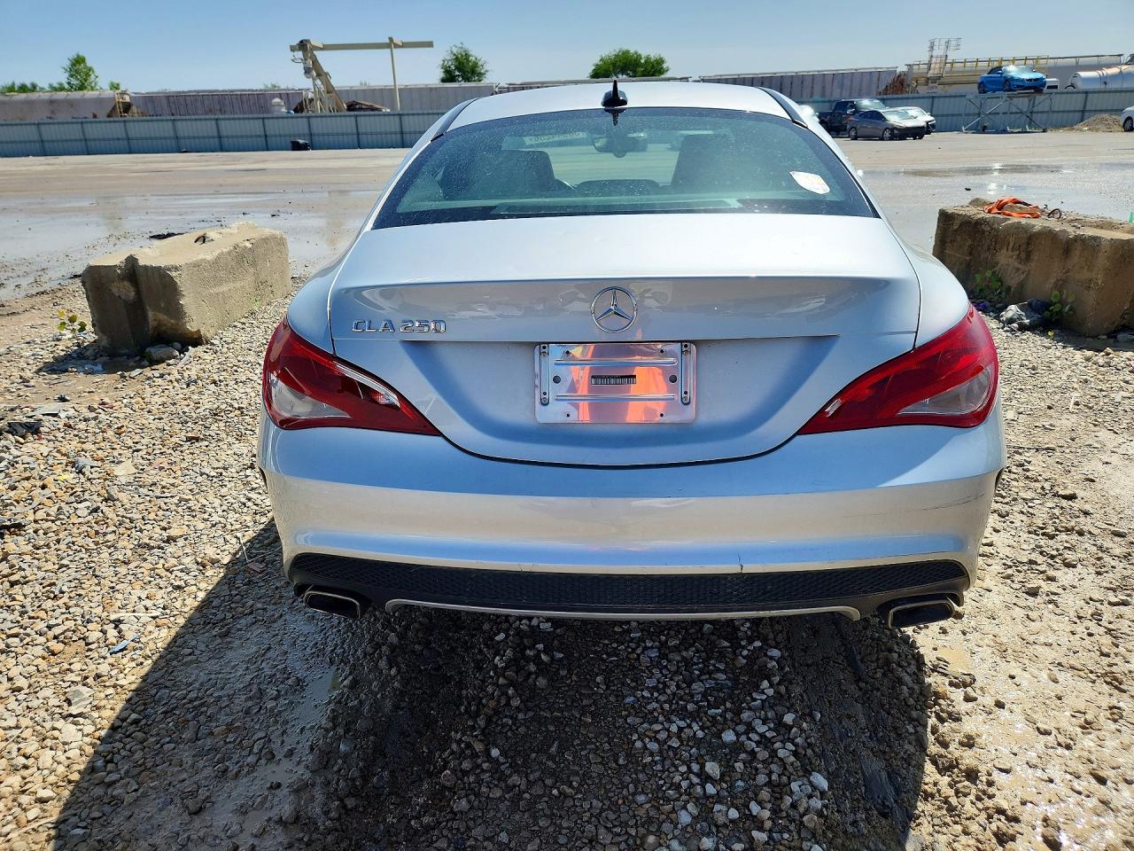 2014 Mercedes-benz Cla 250 Silver vin: WDDSJ4EBXEN066711