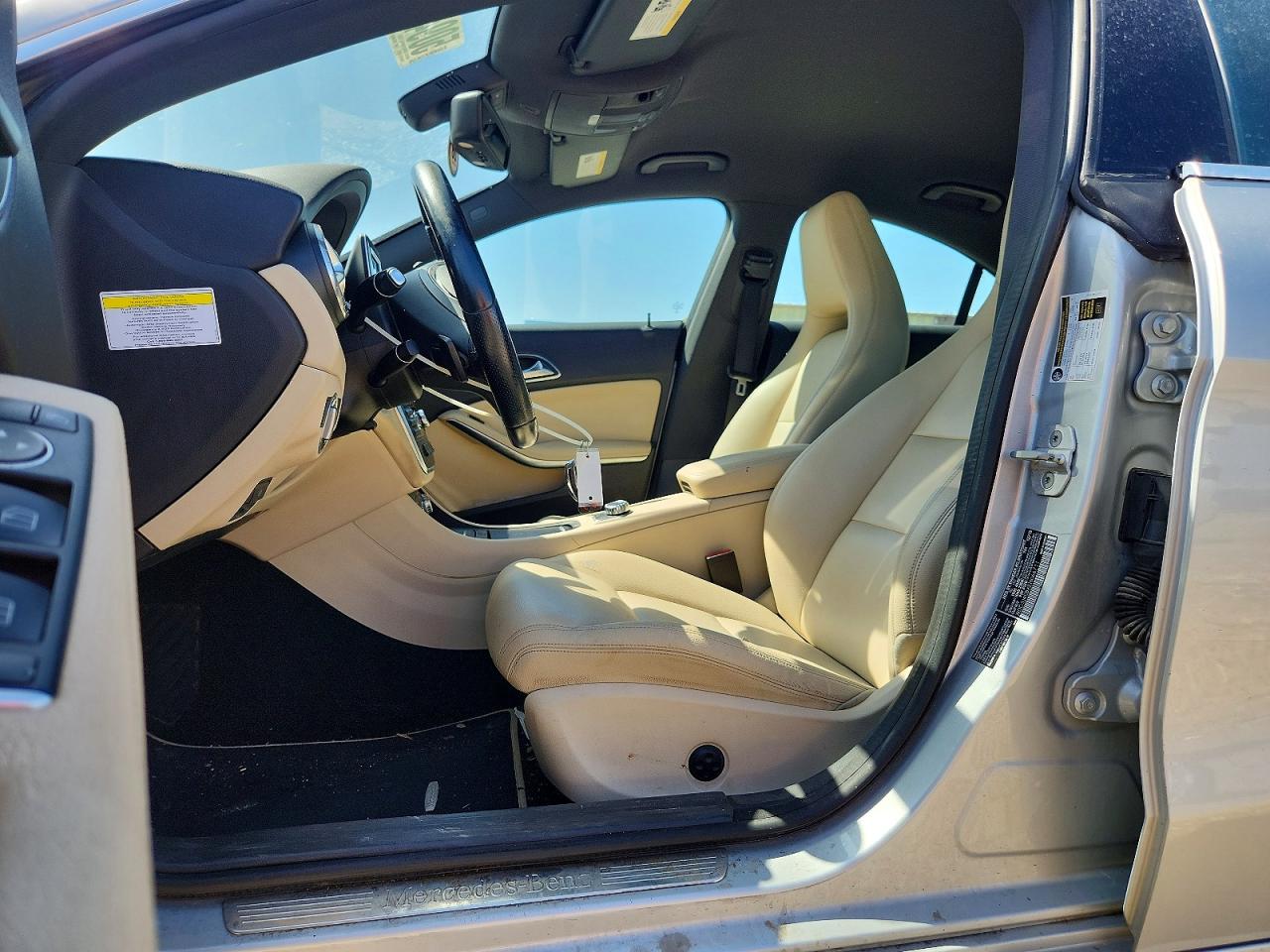 2014 Mercedes-benz Cla 250 Silver vin: WDDSJ4EBXEN066711