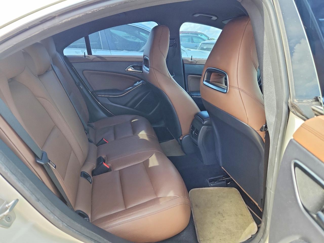 2014 Mercedes-benz Cla 250 White vin: WDDSJ4EBXEN107757