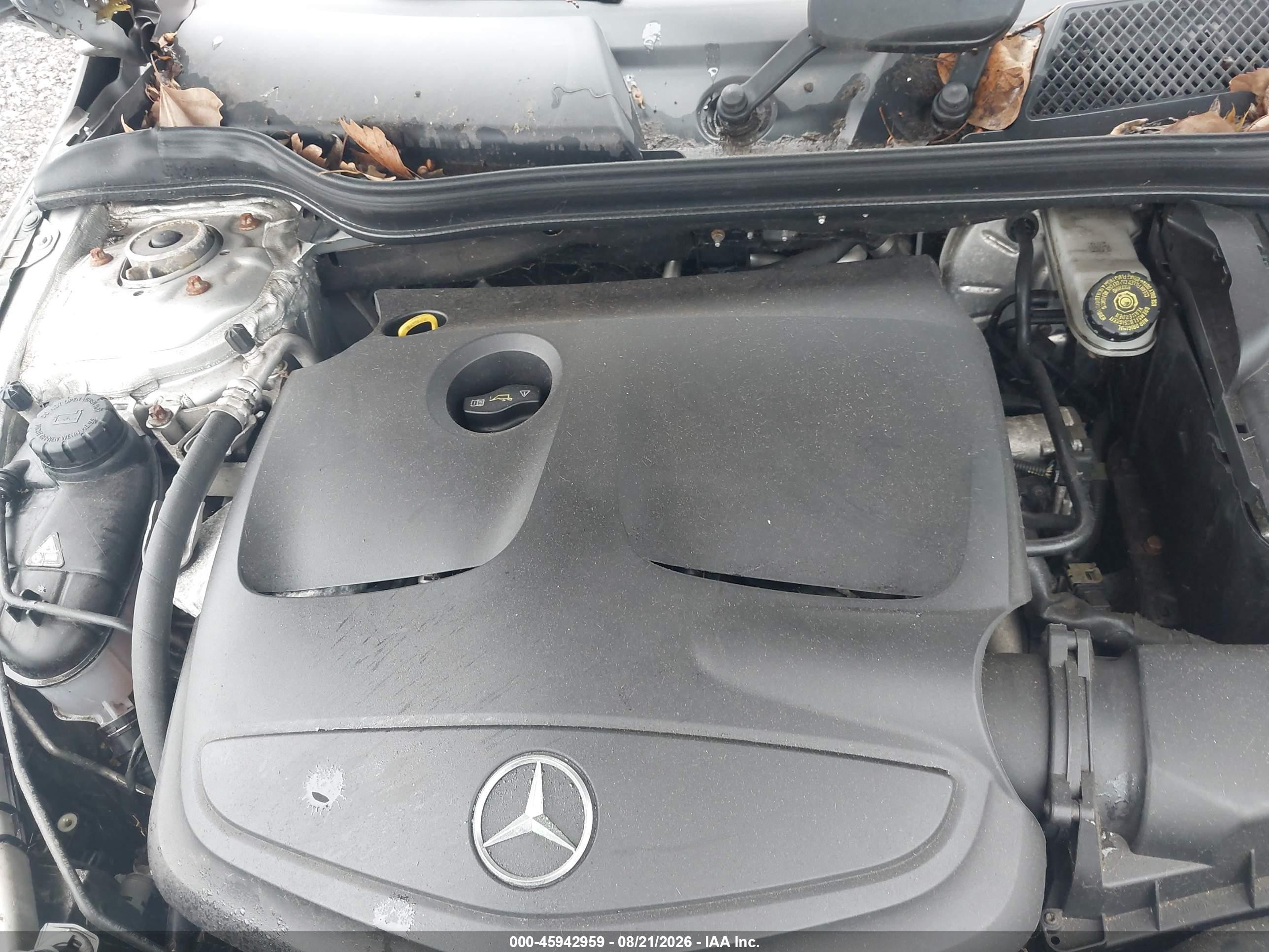 2014 Mercedes-benz Cla 250   Silver vin: WDDSJ4EBXEN128172