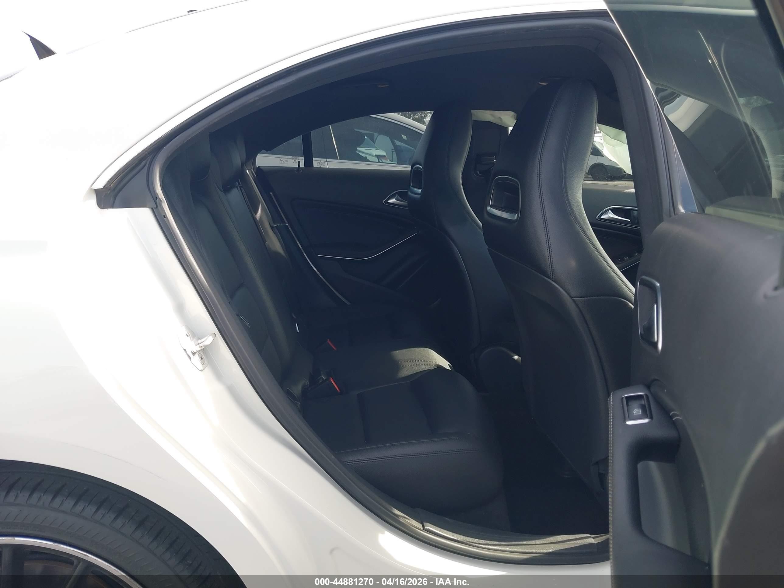 2014 Mercedes-benz Cla 250   White vin: WDDSJ4EBXEN138779