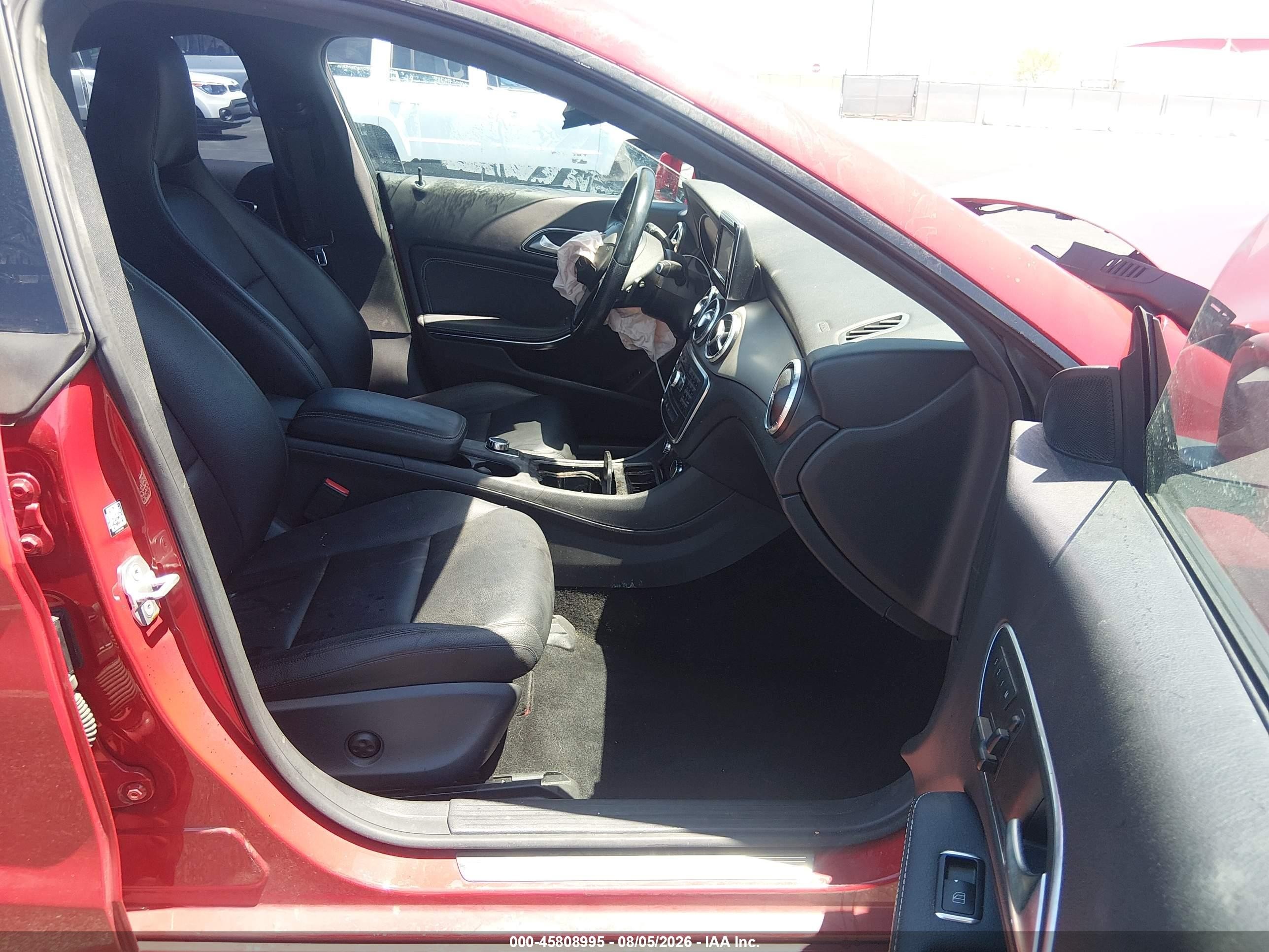 2014 Mercedes-benz Cla 250   Red vin: WDDSJ4EBXEN155677
