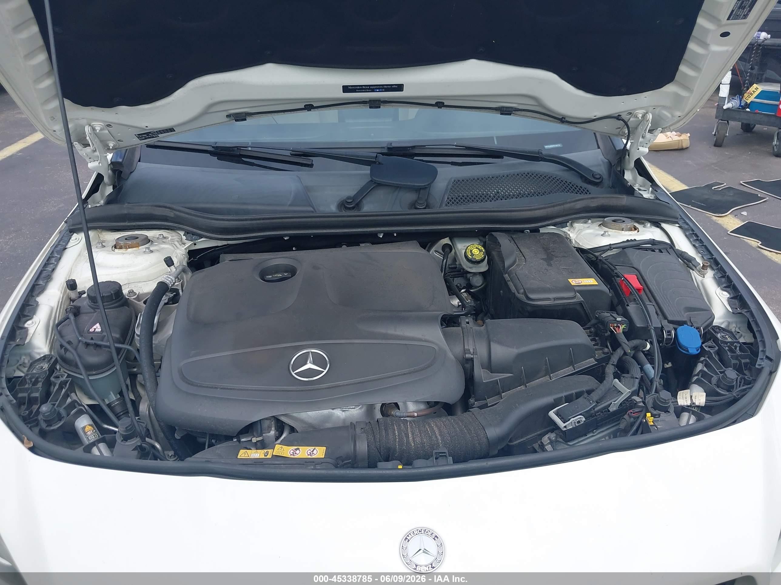 2015 Mercedes-benz Cla 250   White vin: WDDSJ4EBXFN165174