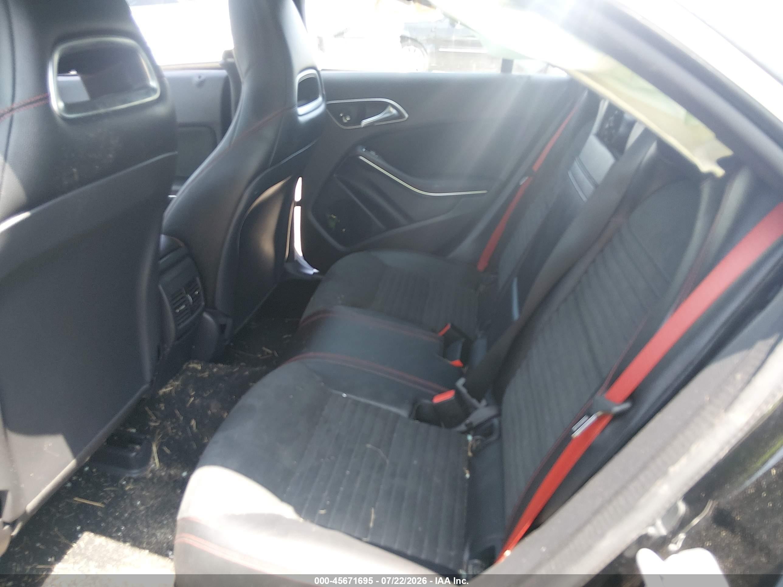 2015 Mercedes-benz Cla 250   Black vin: WDDSJ4EBXFN167491
