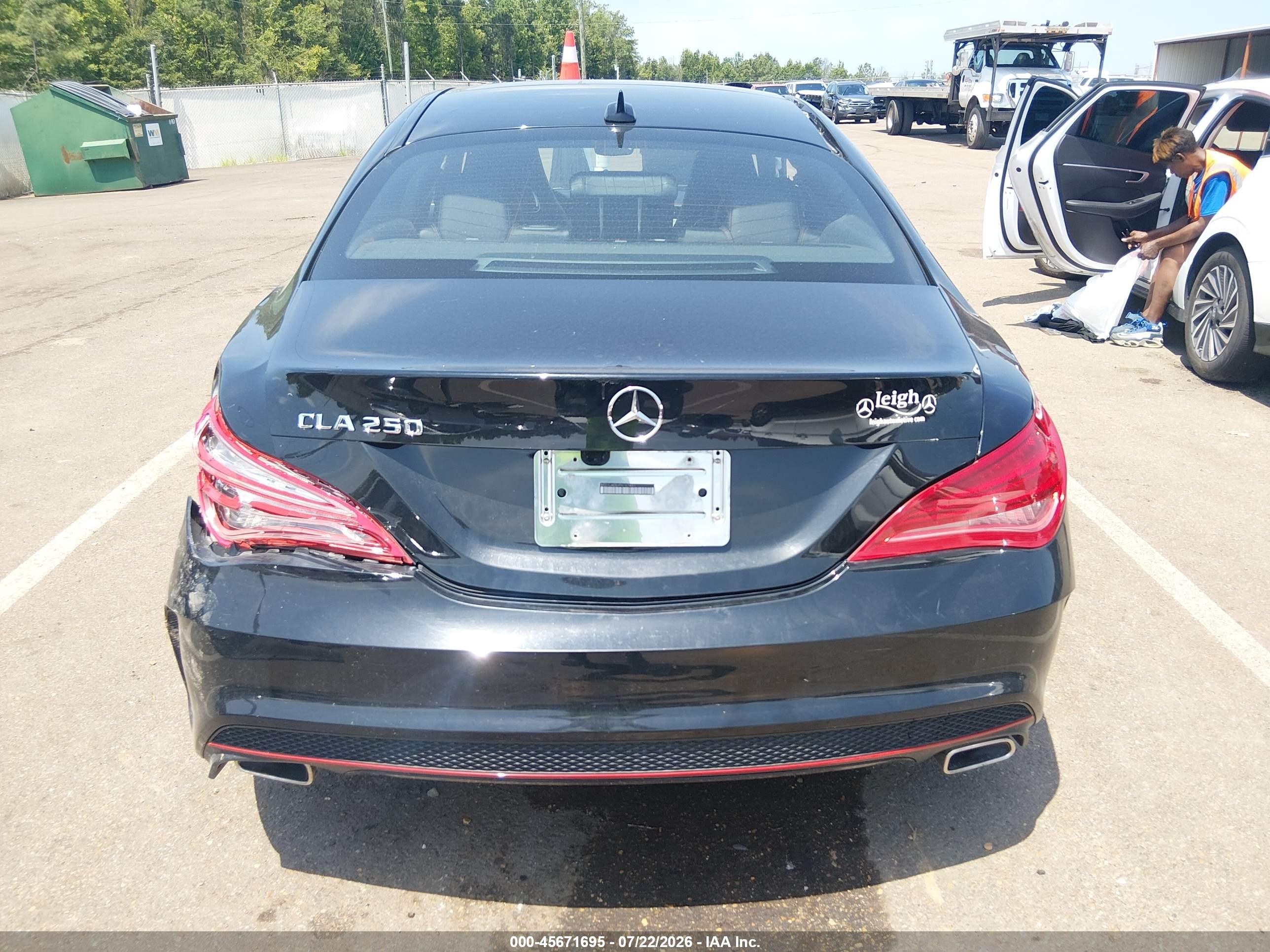 2015 Mercedes-benz Cla 250   Black vin: WDDSJ4EBXFN167491