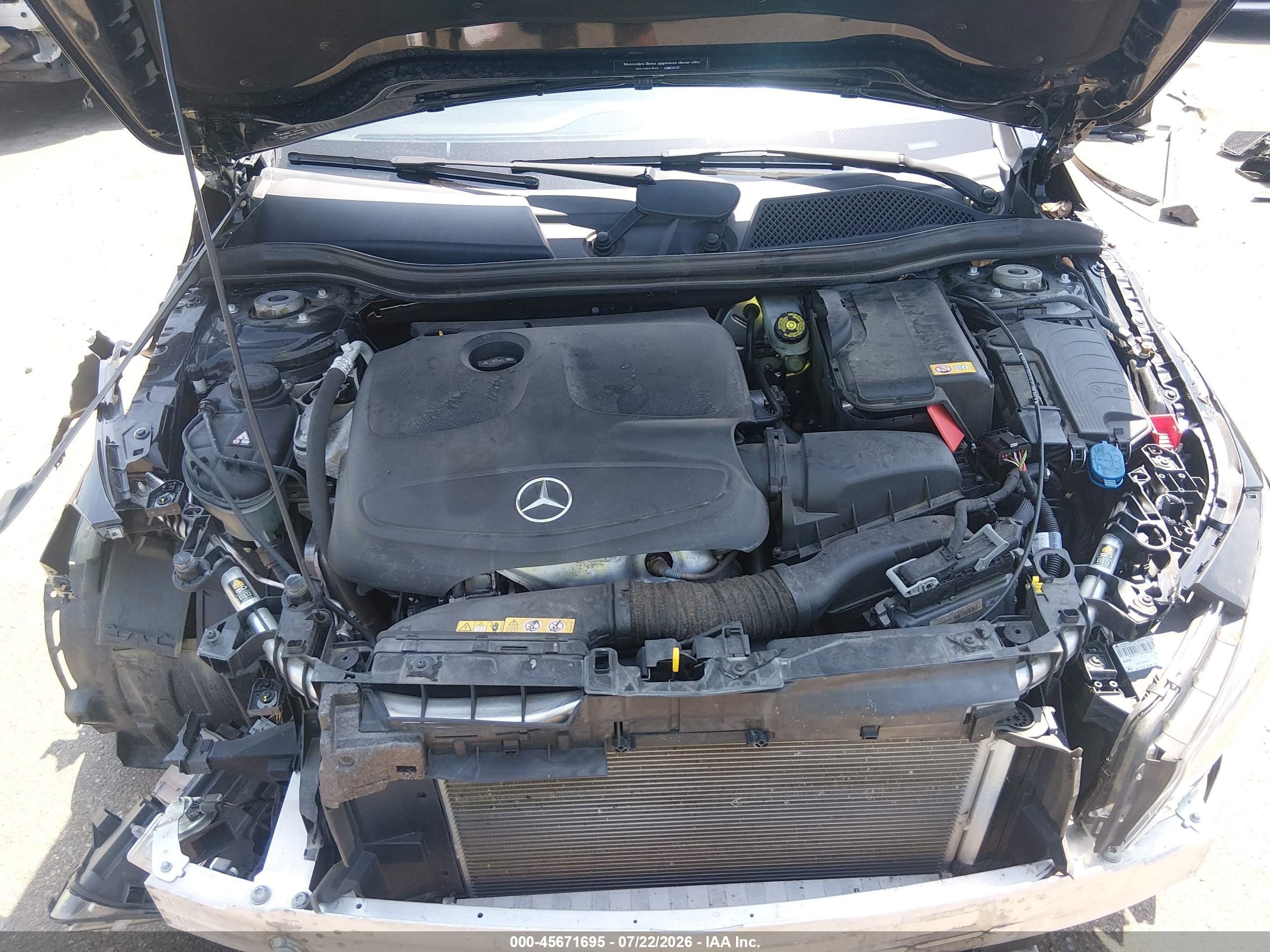 2015 Mercedes-benz Cla 250   Black vin: WDDSJ4EBXFN167491