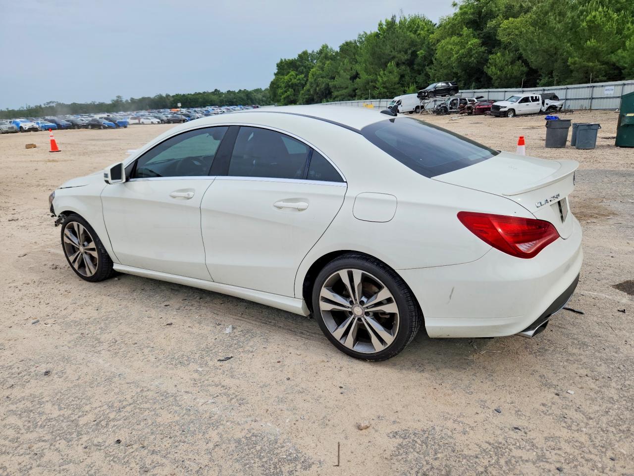 2015 Mercedes-benz Cla 250 White vin: WDDSJ4EBXFN186185
