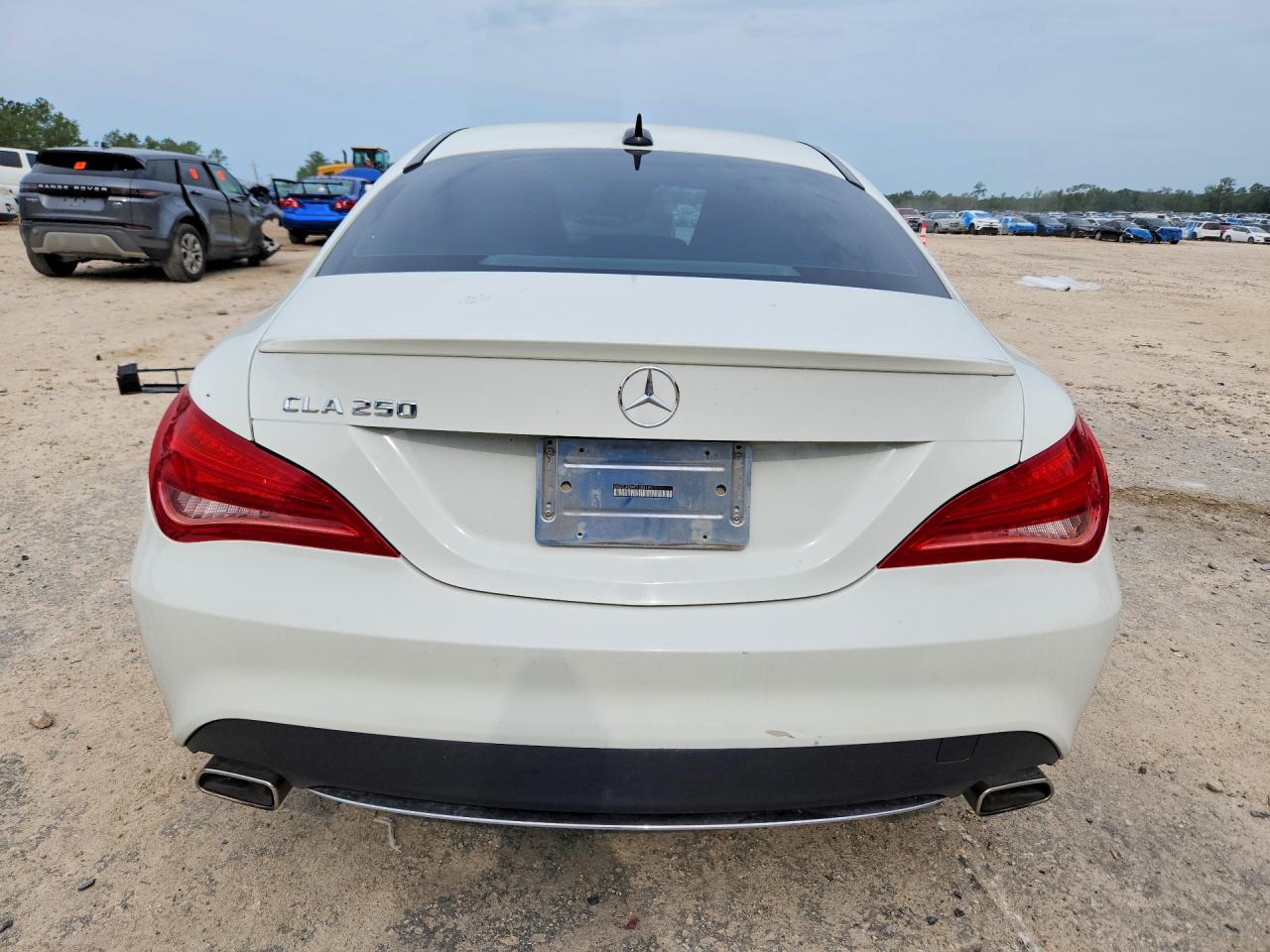 2015 Mercedes-benz Cla 250 White vin: WDDSJ4EBXFN186185